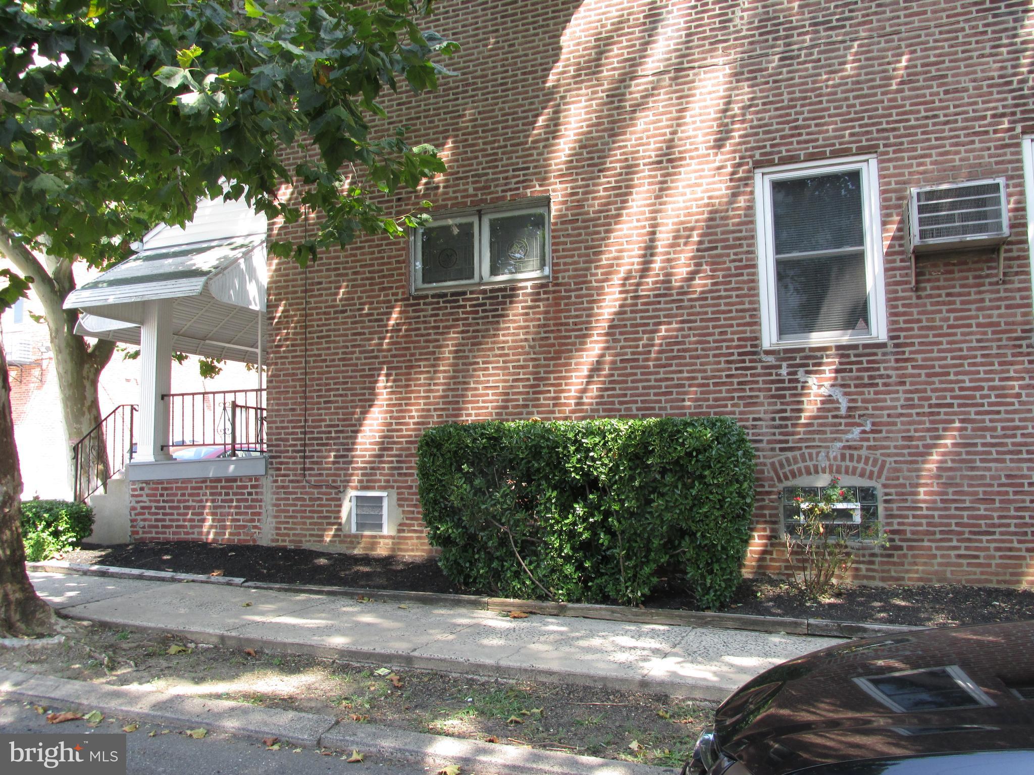 LAWNCREST - Residential