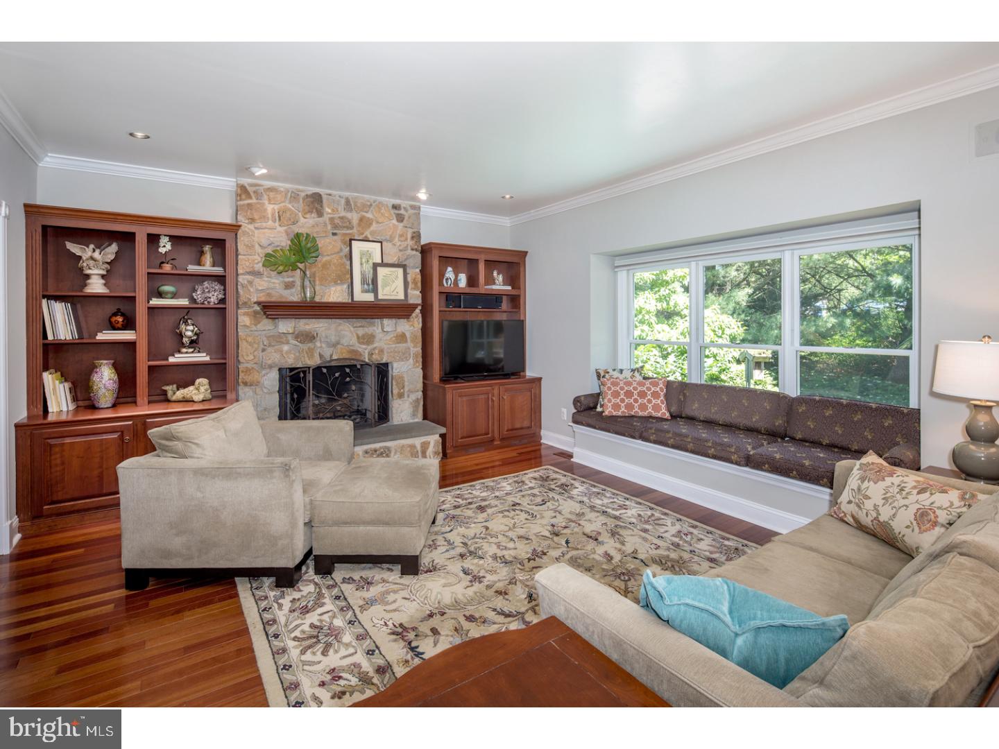 THORNBURY HUNT - Residential