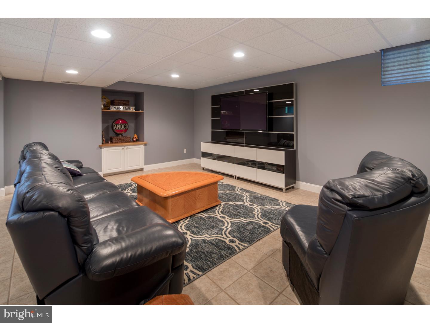 THORNBURY HUNT - Residential