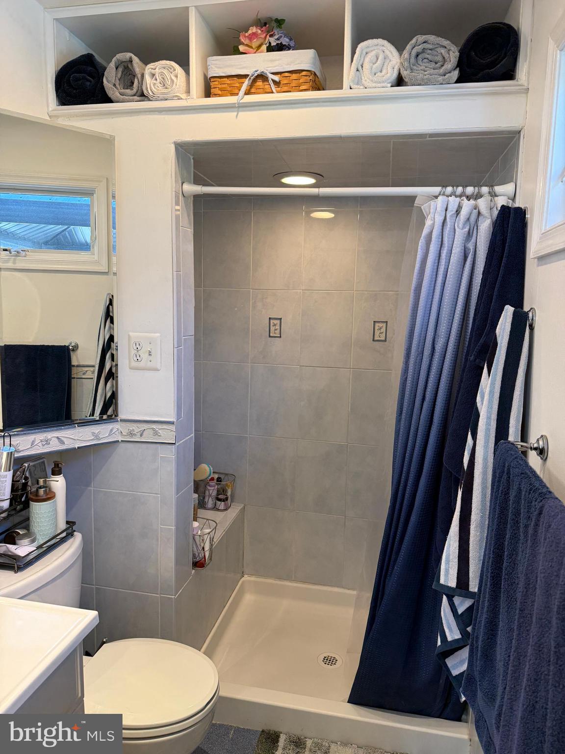 LINGANORE VIEW - Residential