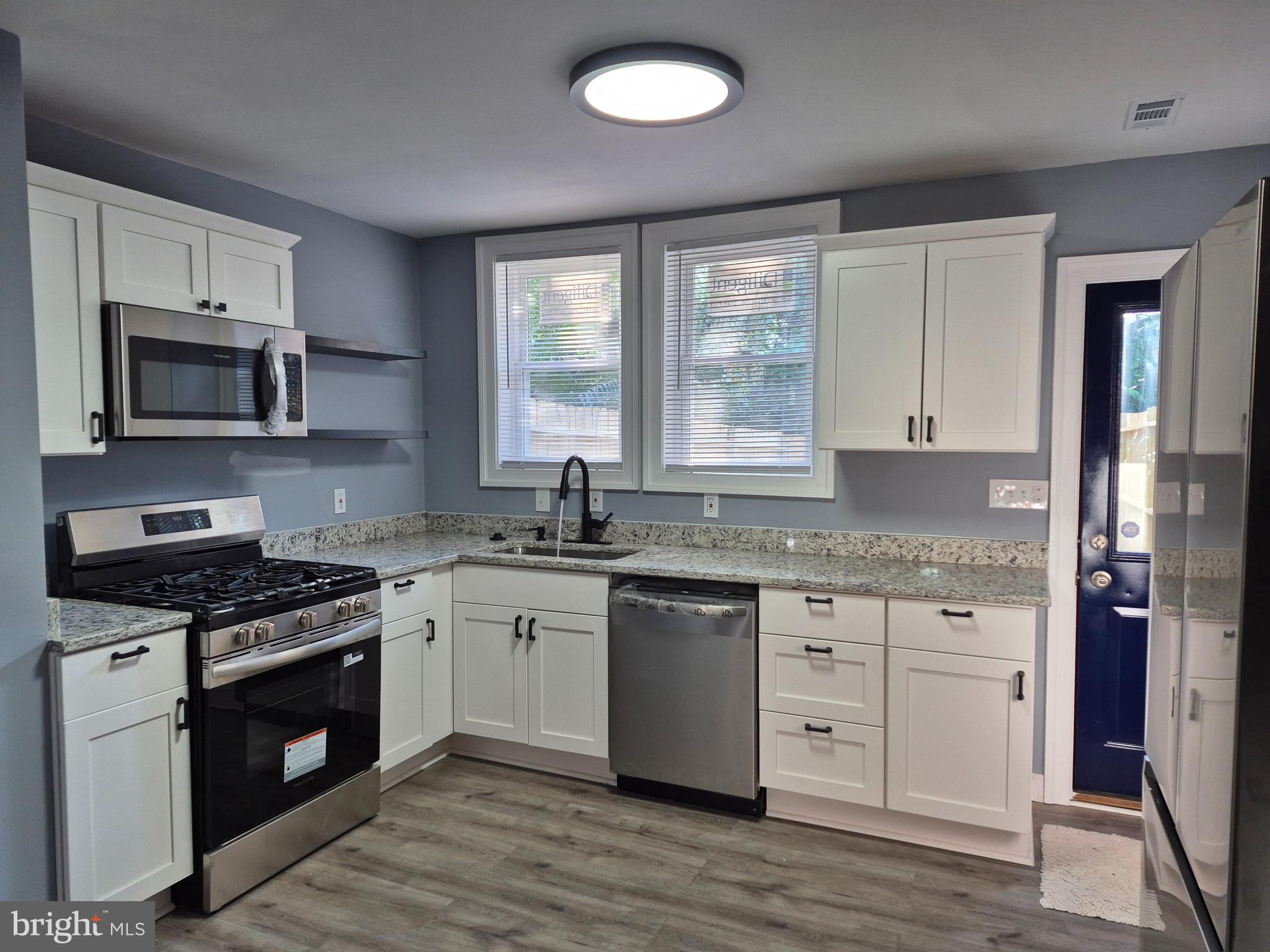 BROADWAY EAST - Residential