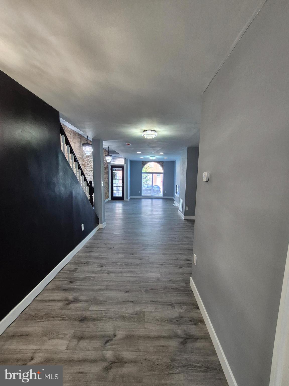 BROADWAY EAST - Residential