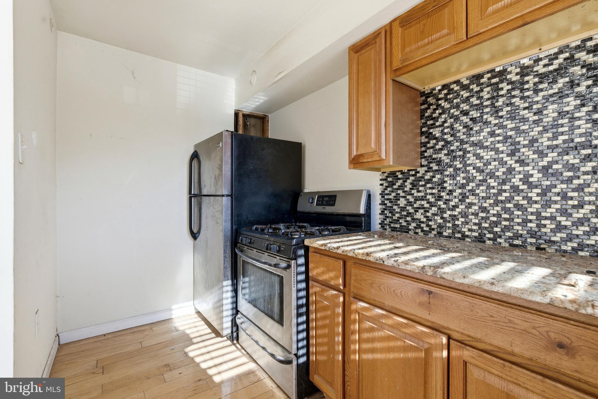 CHESTNUT HILL - Residential