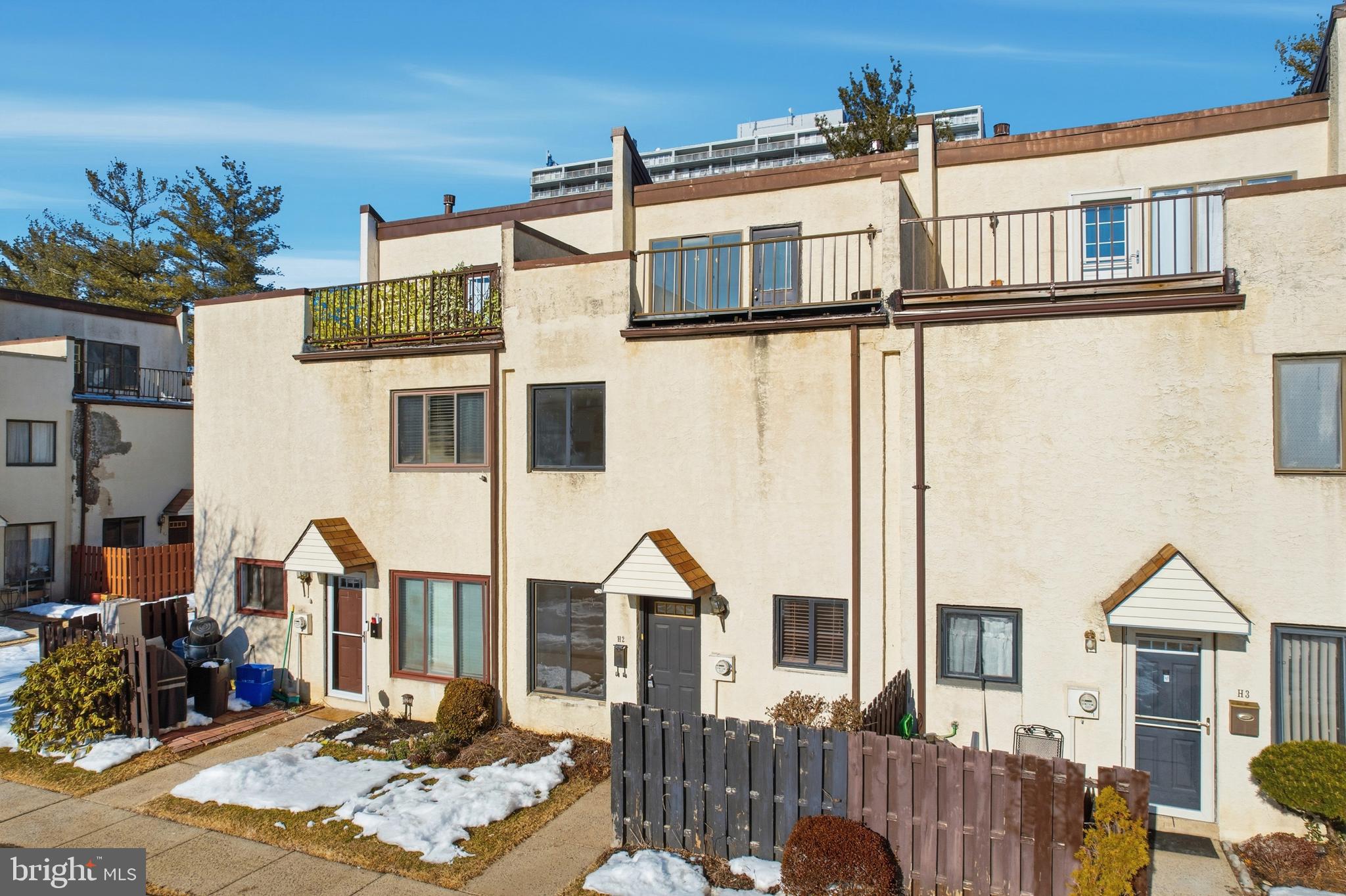 CHESTNUT HILL - Residential