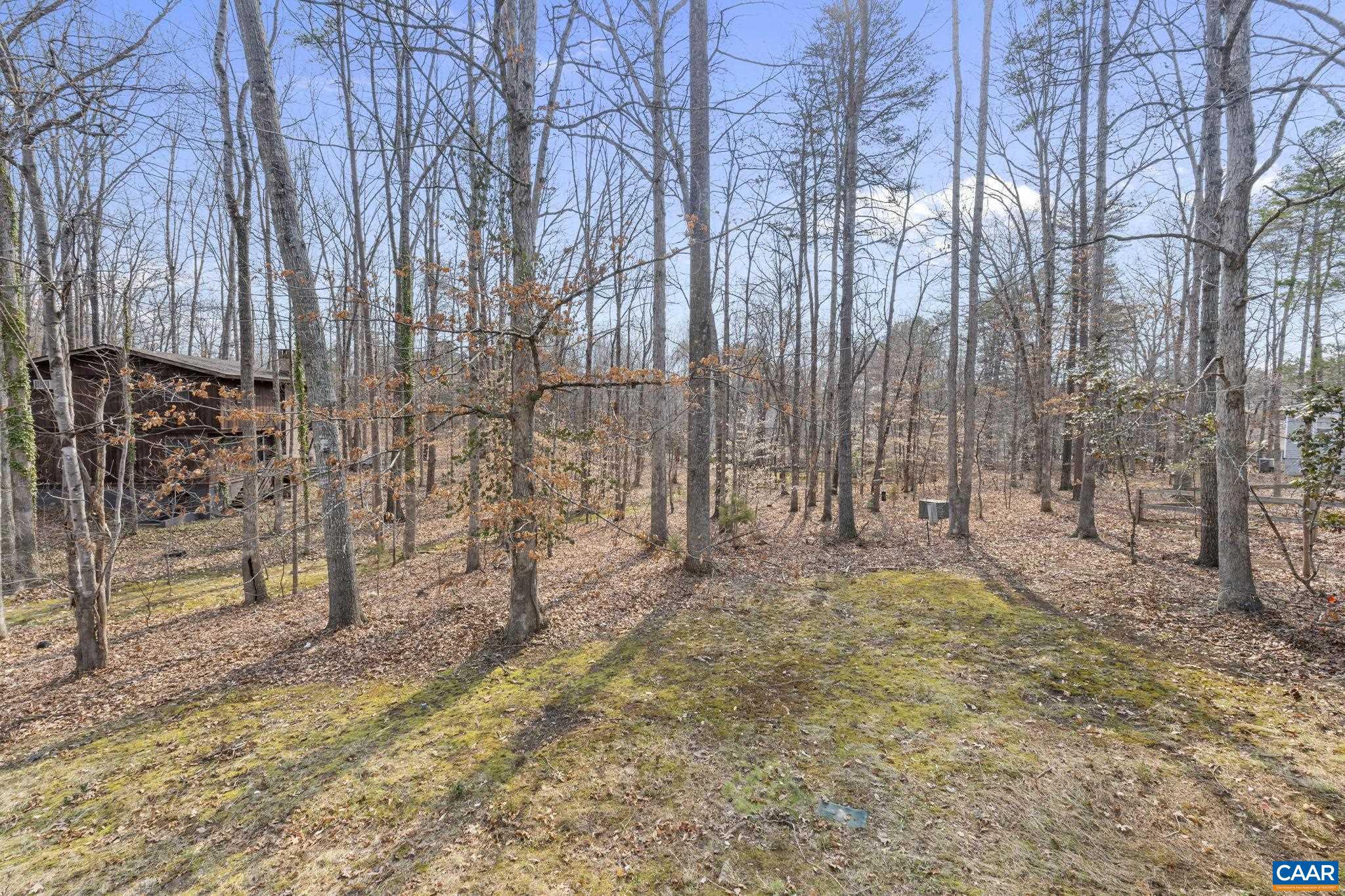 LAKE MONTICELLO - Residential