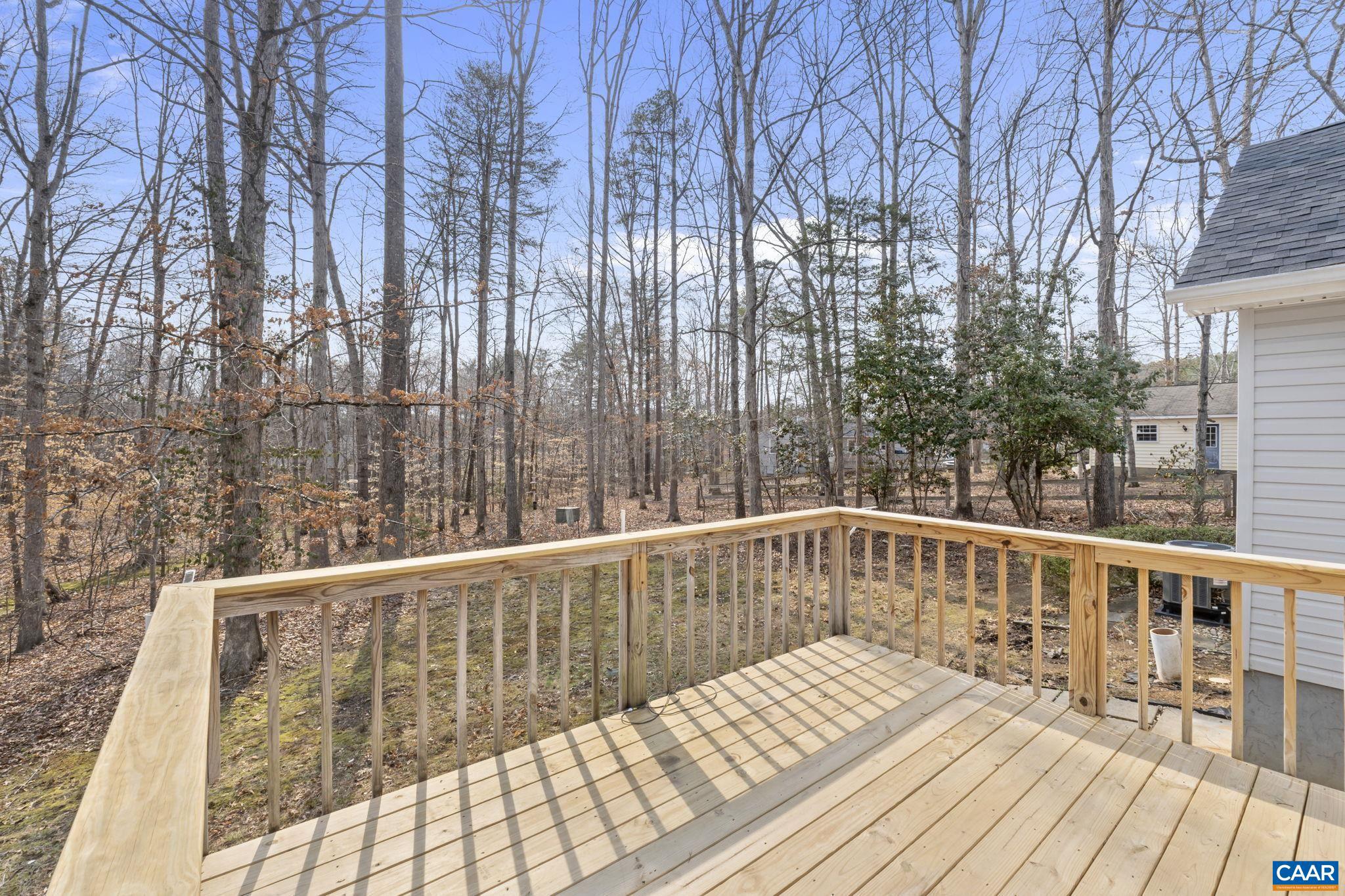 LAKE MONTICELLO - Residential