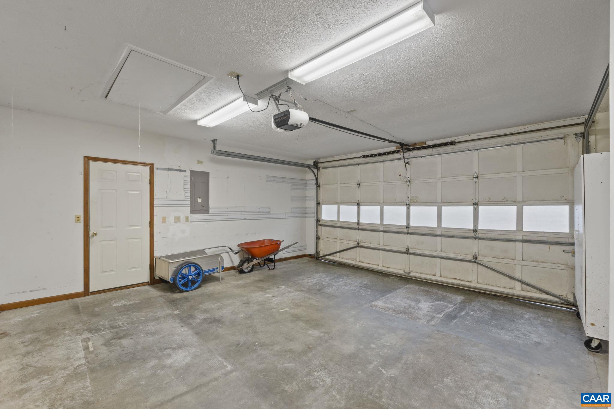 LAKE MONTICELLO - Residential