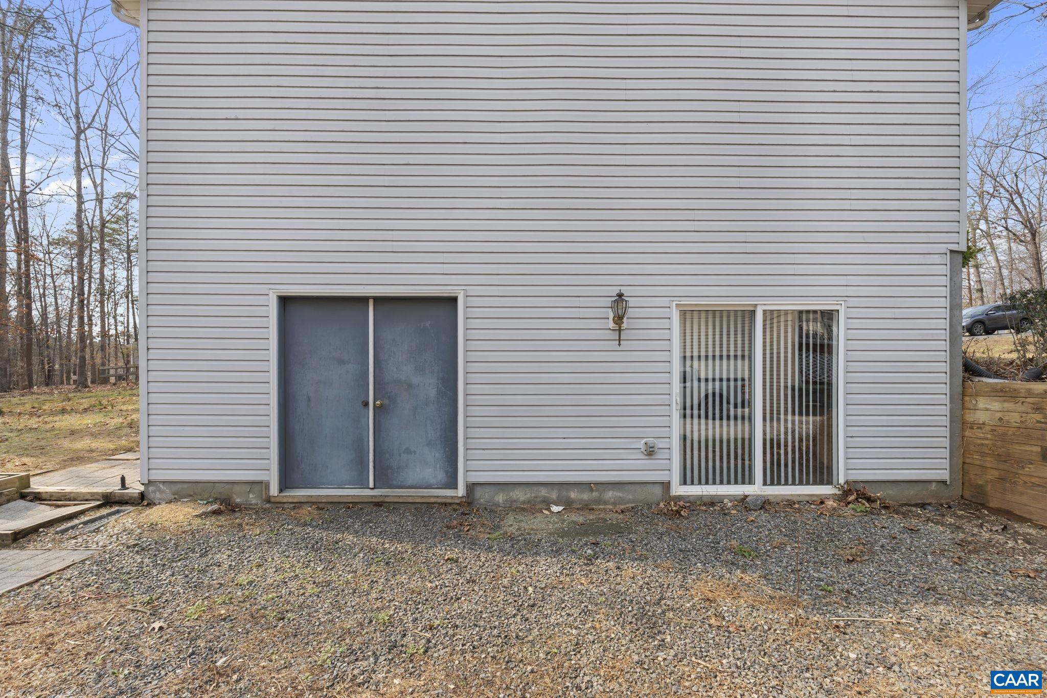 LAKE MONTICELLO - Residential