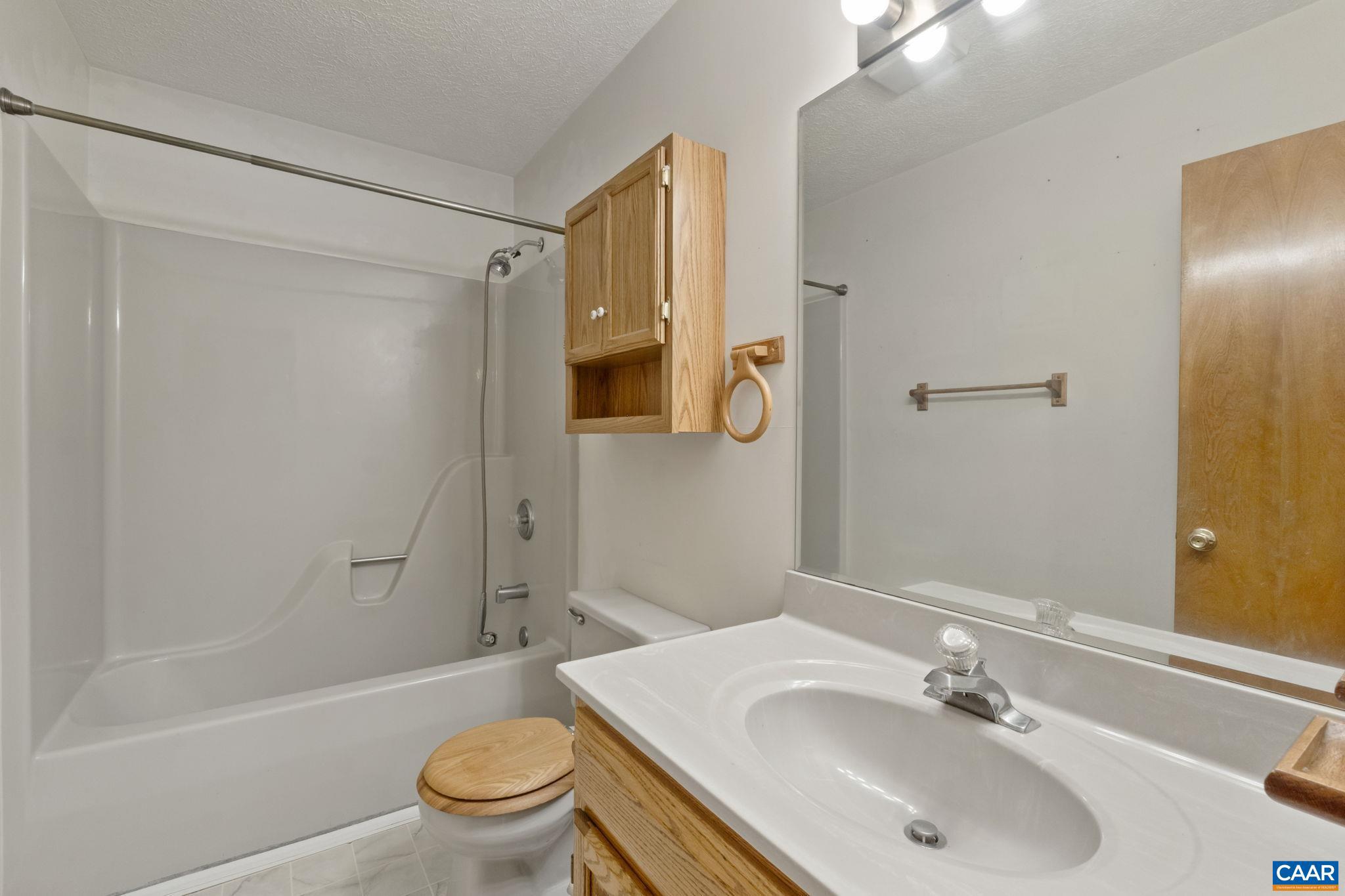 LAKE MONTICELLO - Residential