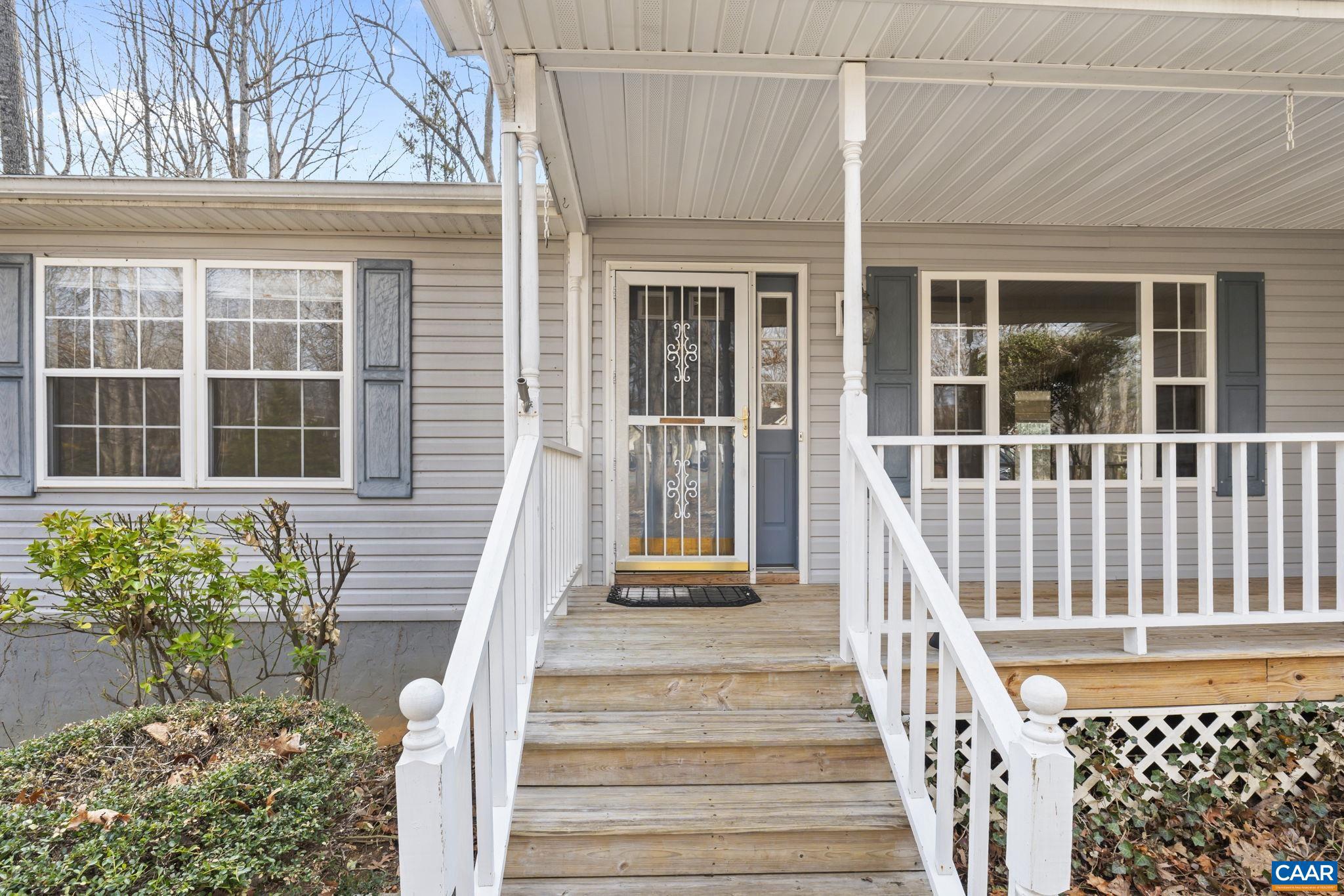 LAKE MONTICELLO - Residential