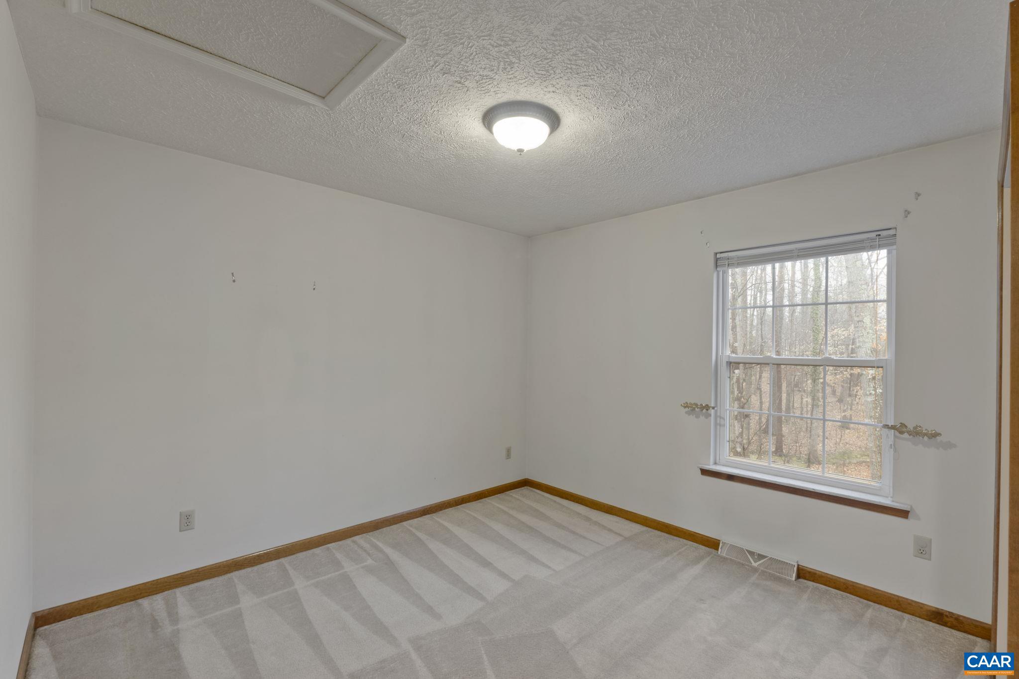 LAKE MONTICELLO - Residential