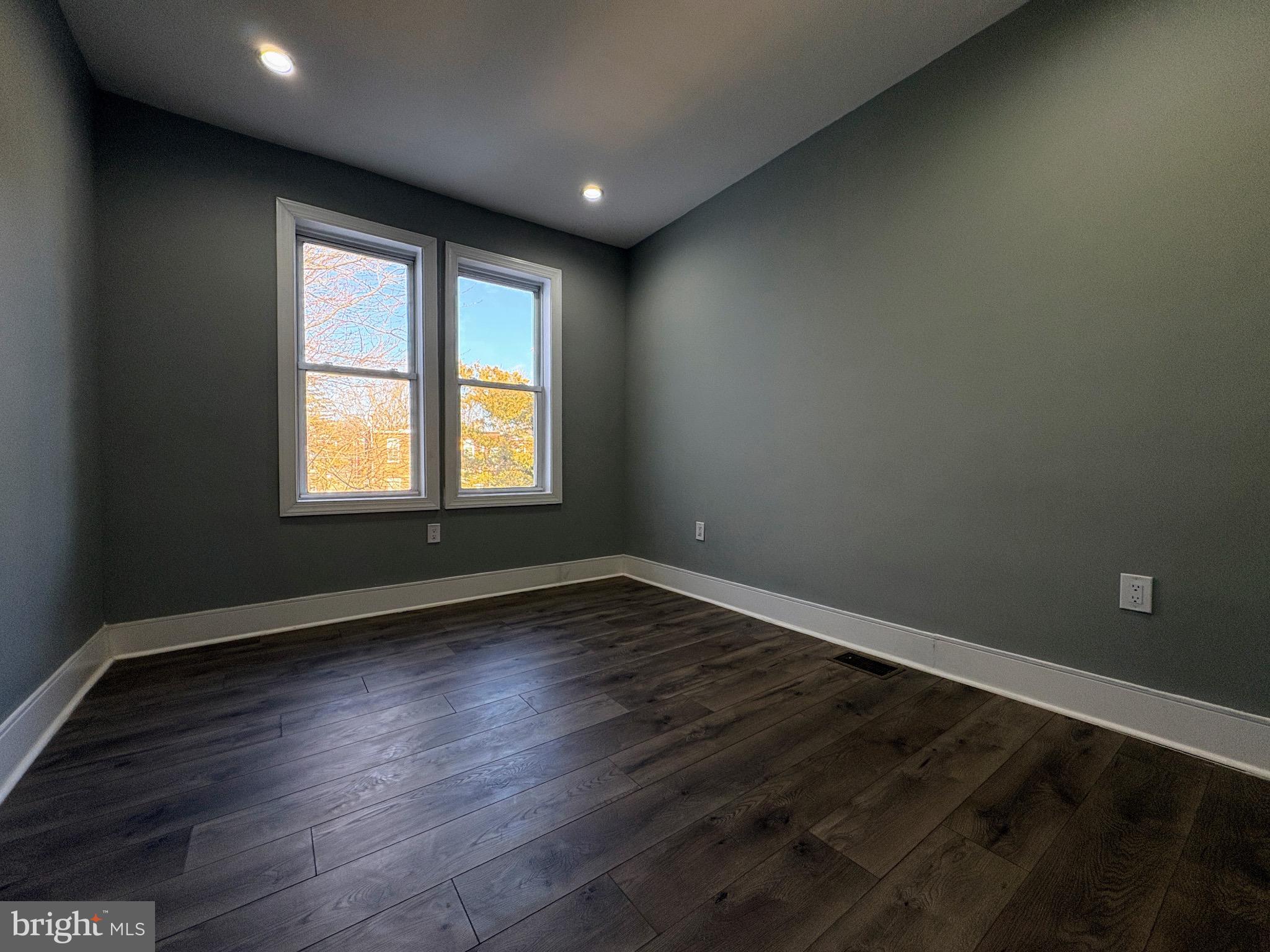 WAVERLY - Residential