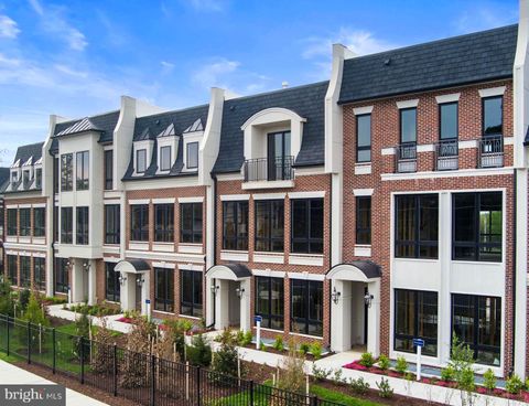 7043 LIBERTY LANE MCLEAN VA 22101