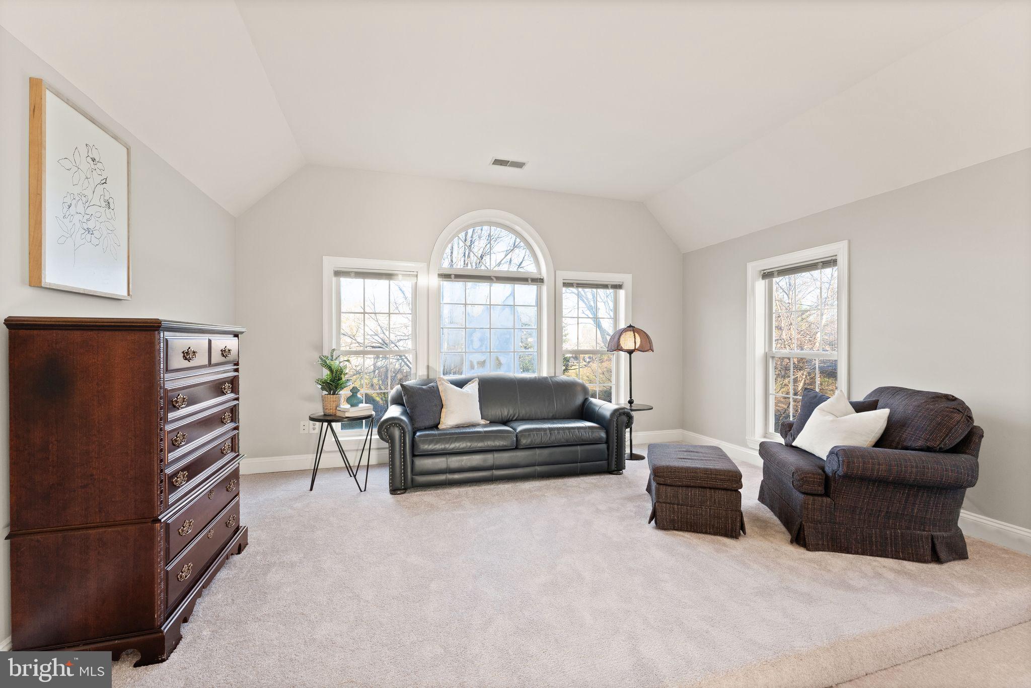 CHANTILLY ESTATES - Residential