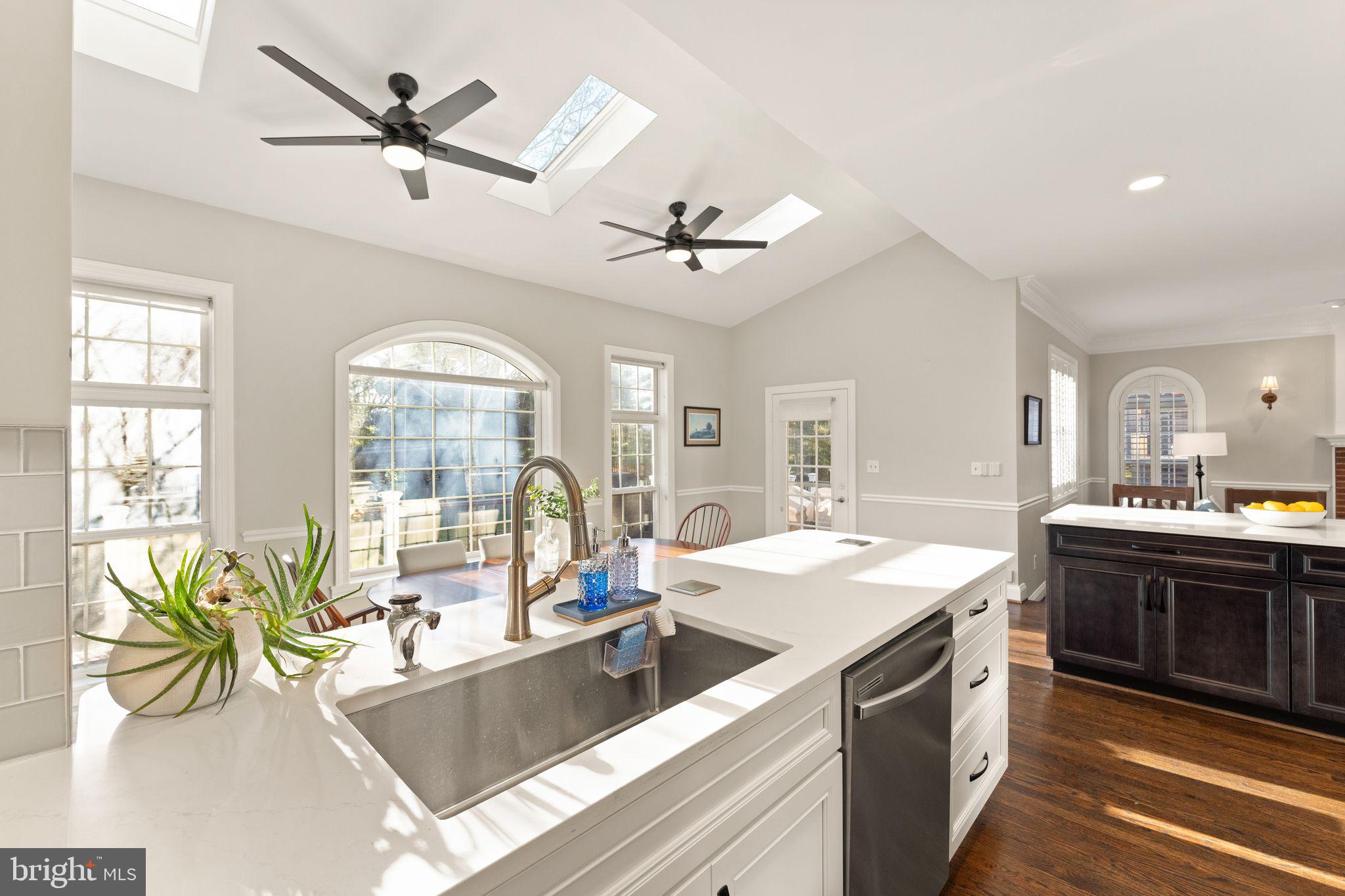 CHANTILLY ESTATES - Residential