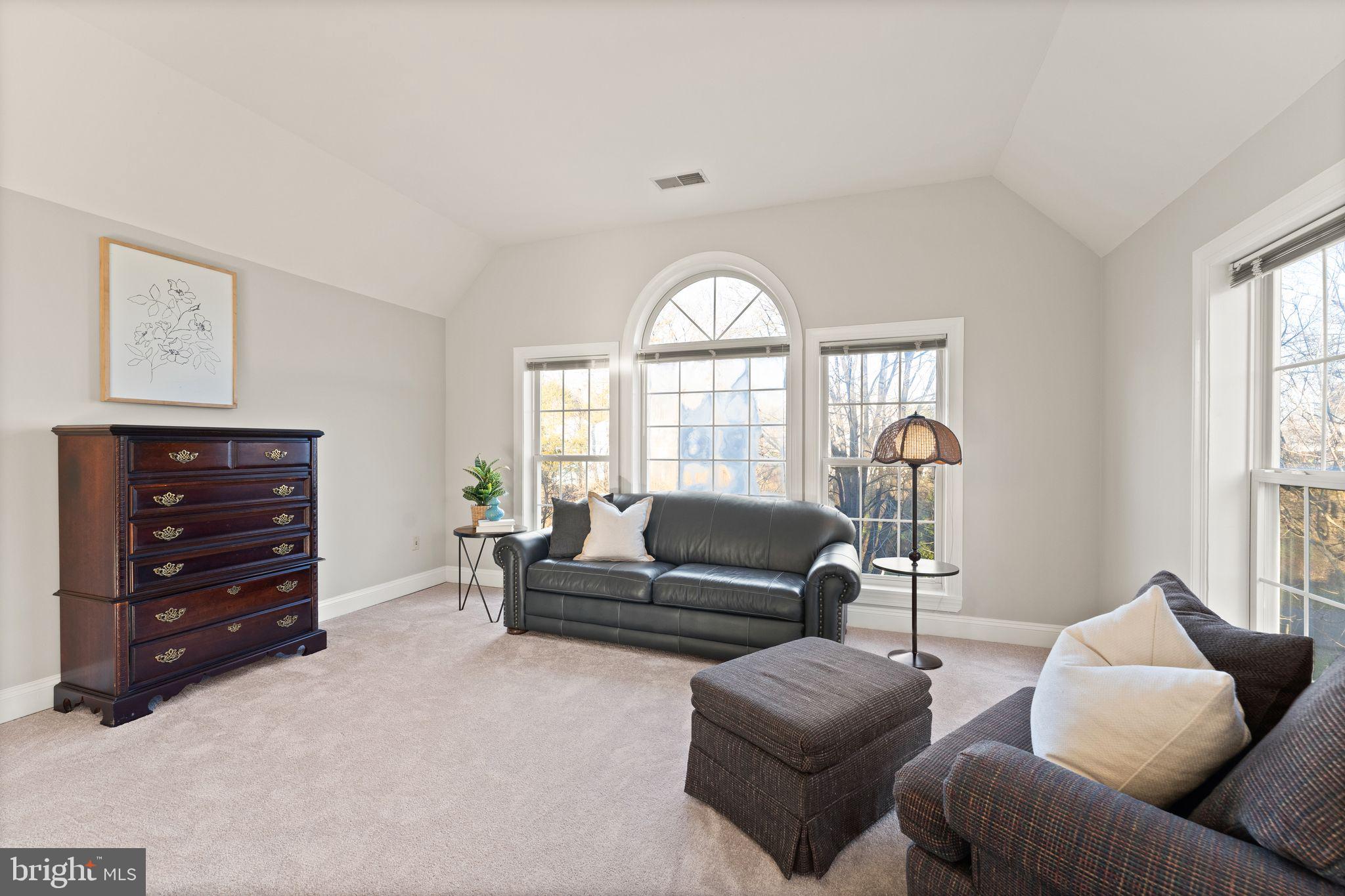 CHANTILLY ESTATES - Residential