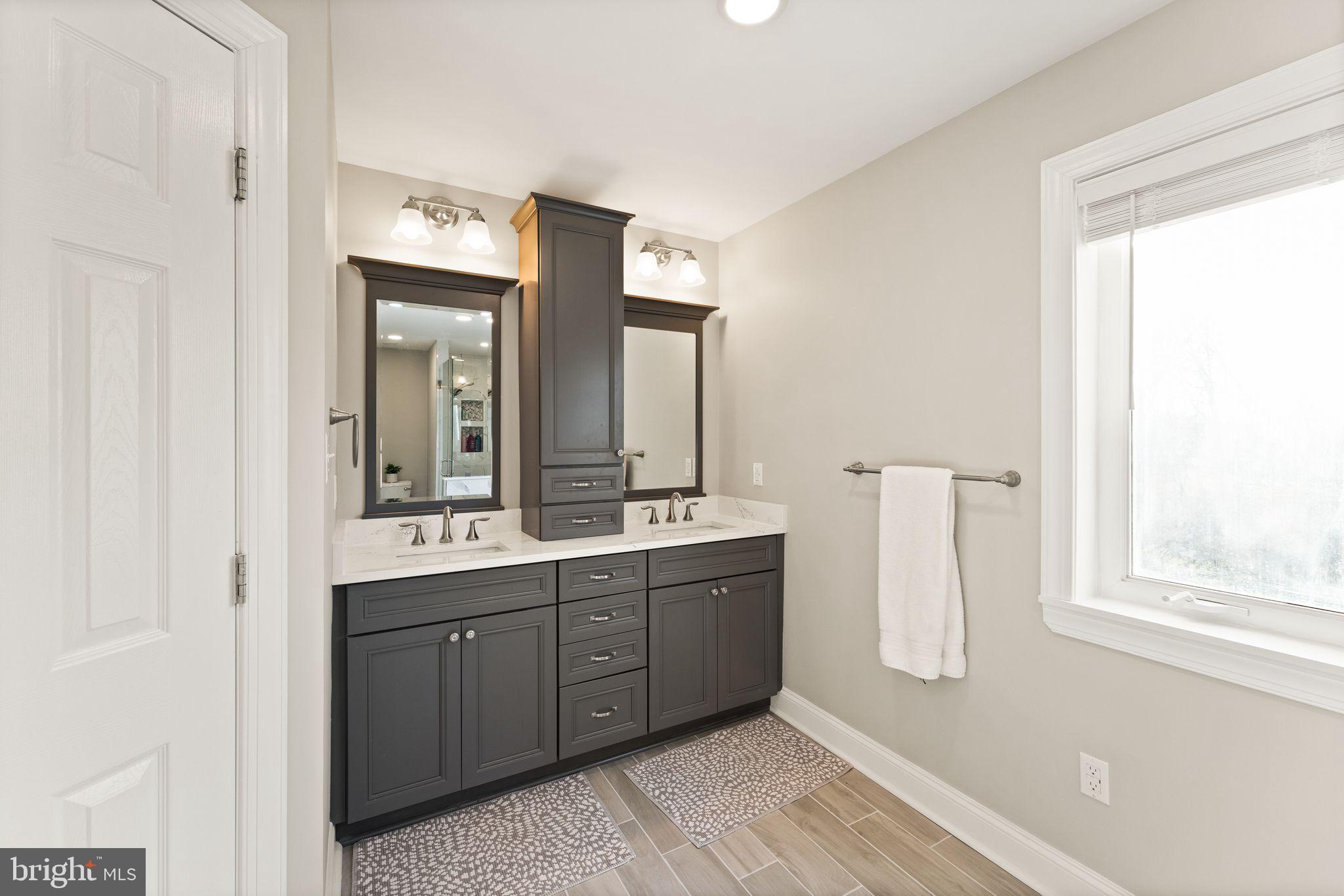 CHANTILLY ESTATES - Residential