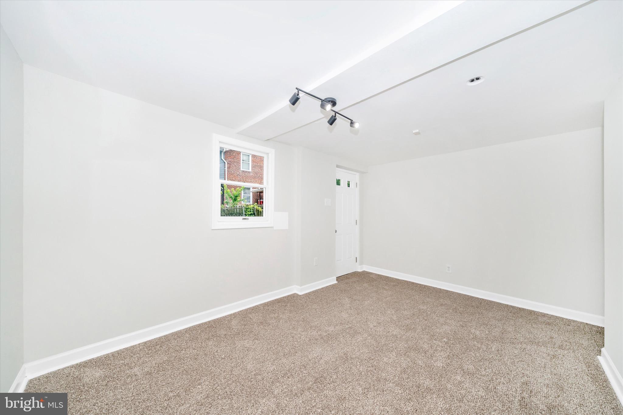 MICHIGAN PARK HILLS - Residential