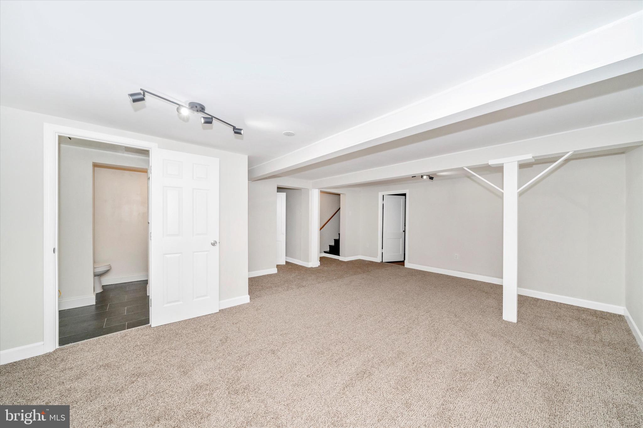 MICHIGAN PARK HILLS - Residential