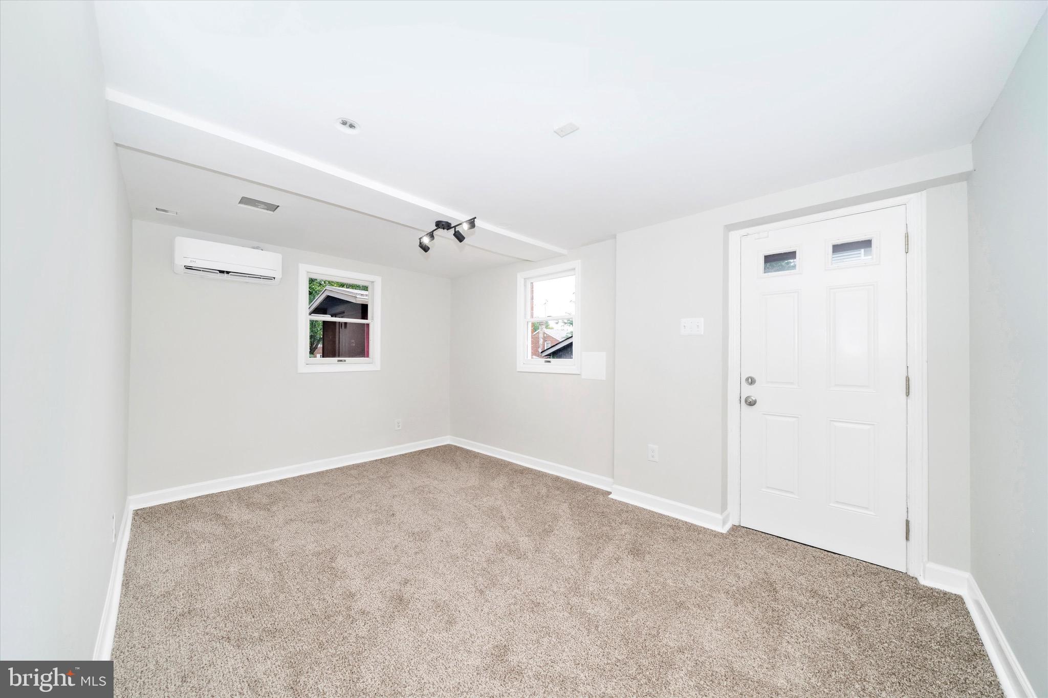 MICHIGAN PARK HILLS - Residential