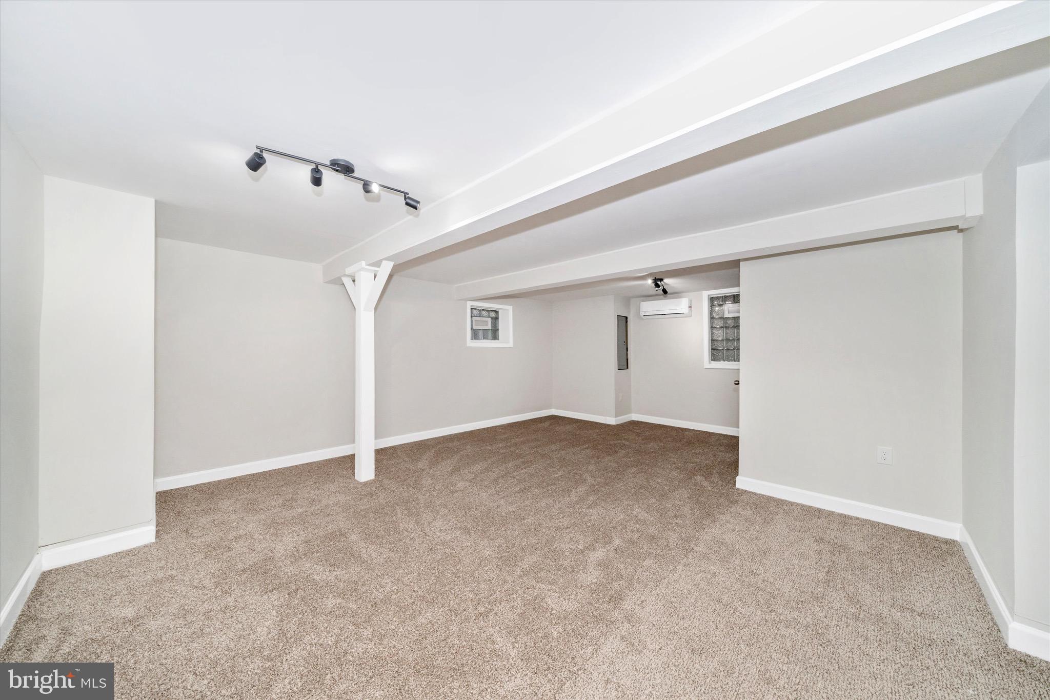 MICHIGAN PARK HILLS - Residential