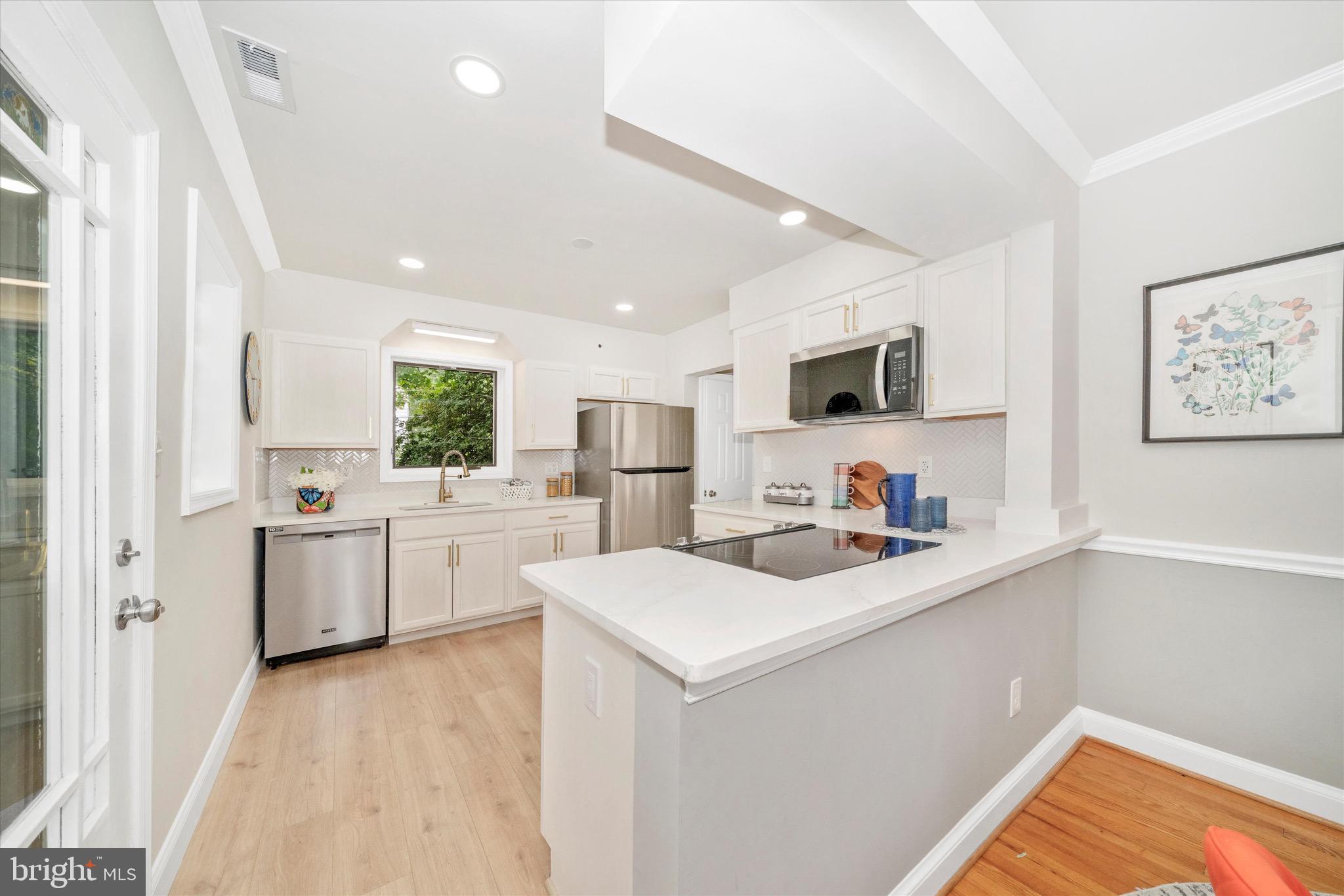 MICHIGAN PARK HILLS - Residential