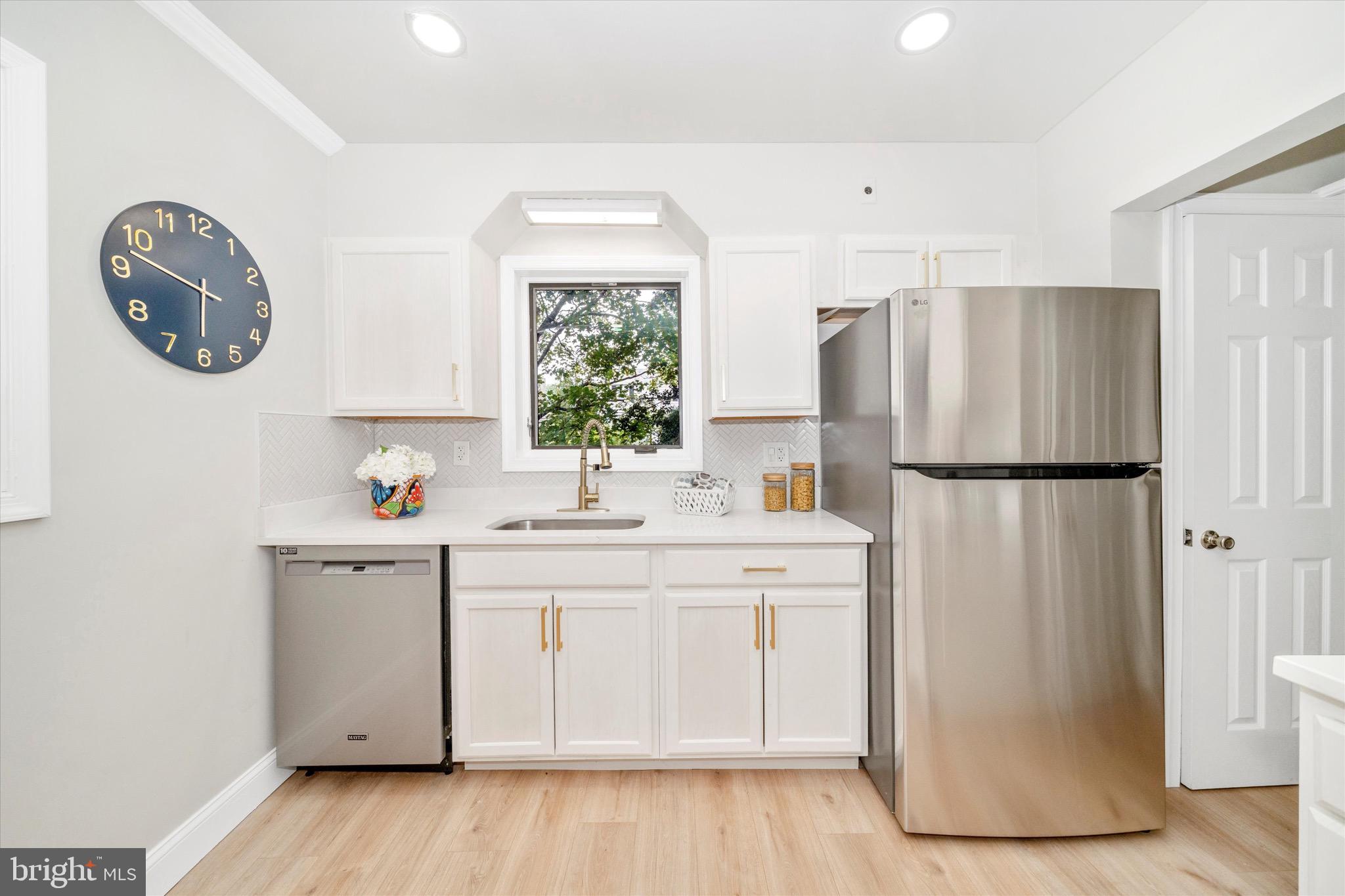 MICHIGAN PARK HILLS - Residential