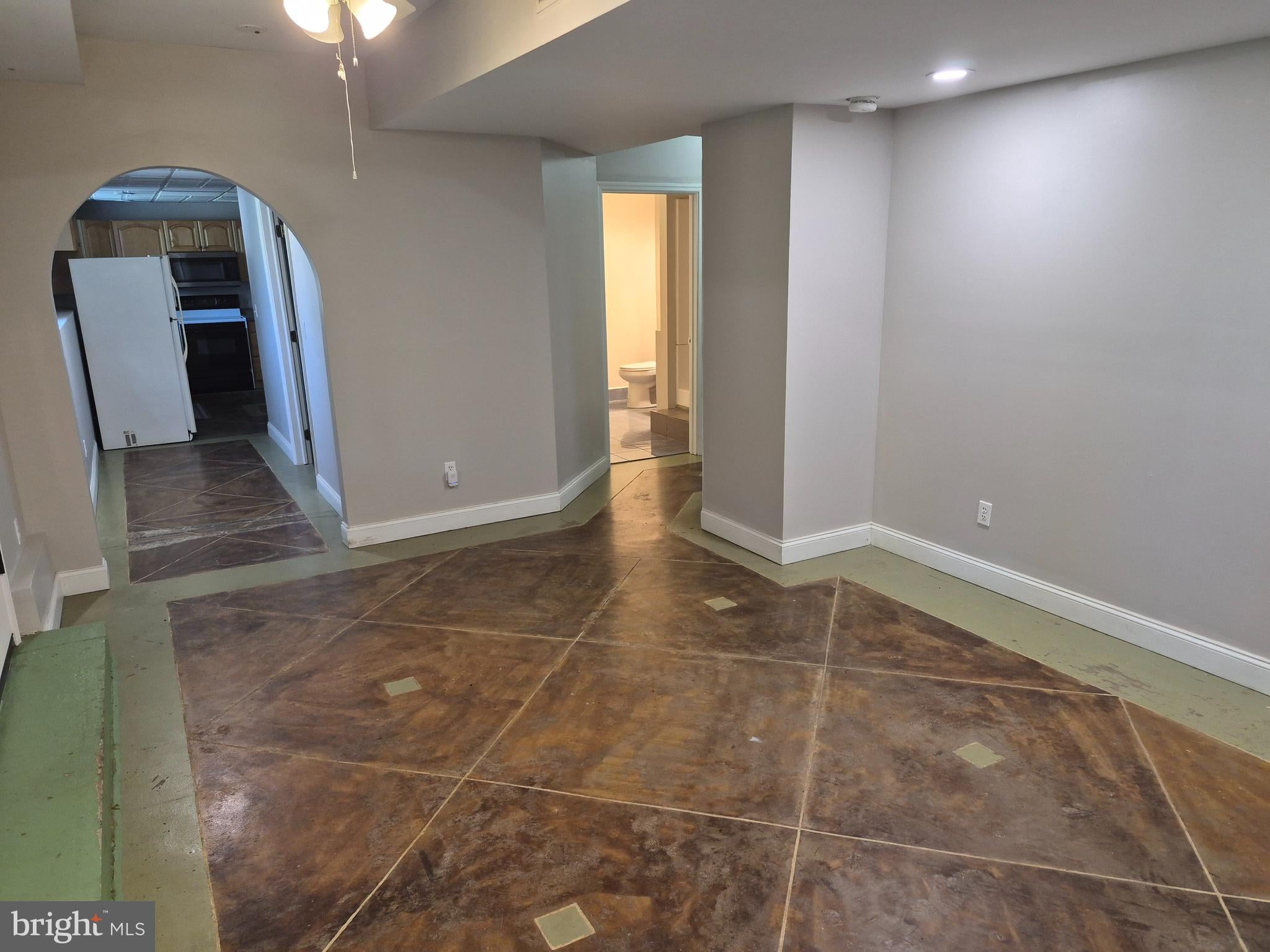 1211 NOTTINGHAM ROAD