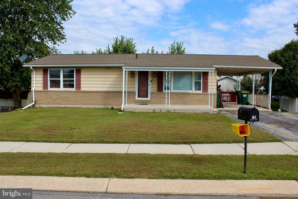 Photo of 10 Bear Circle, HANOVER, PA 17331 (MLS # PAAD2019312)