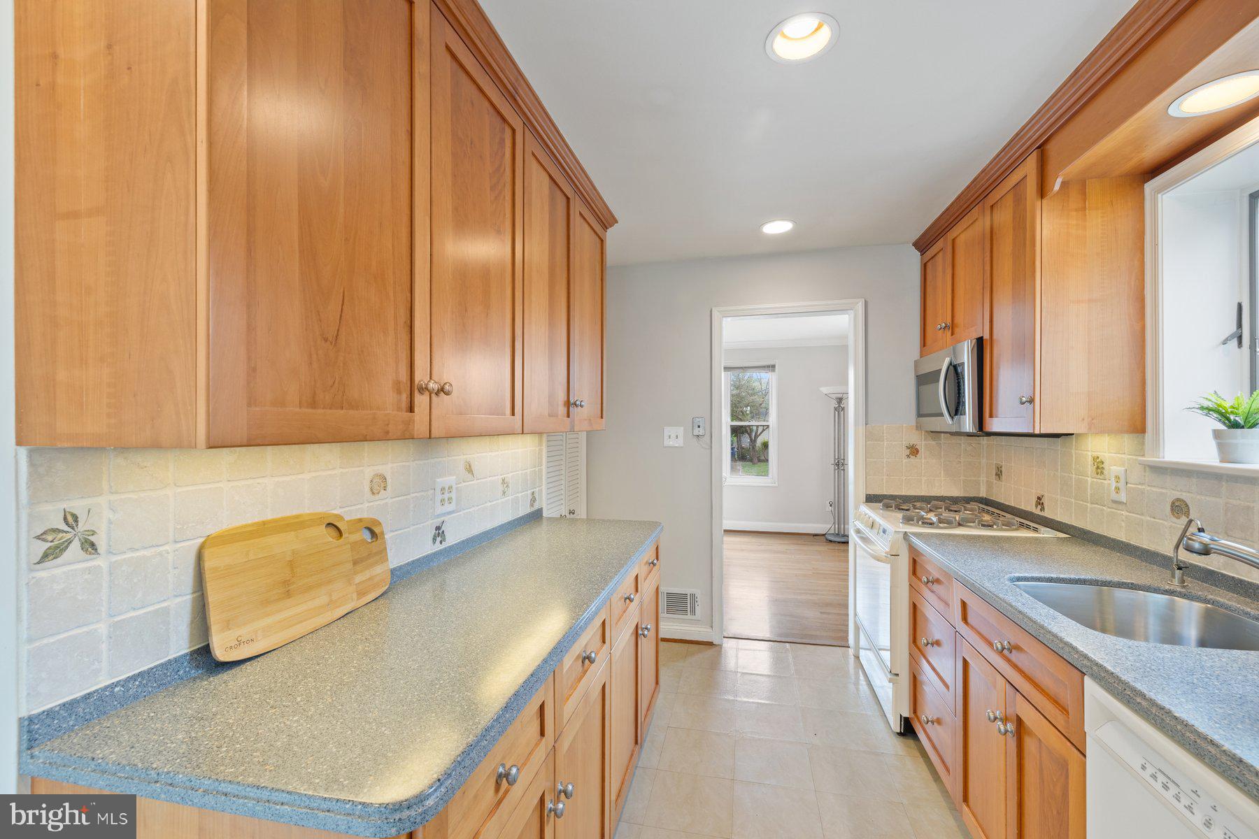 GARRETT PARK ESTATES - Residential