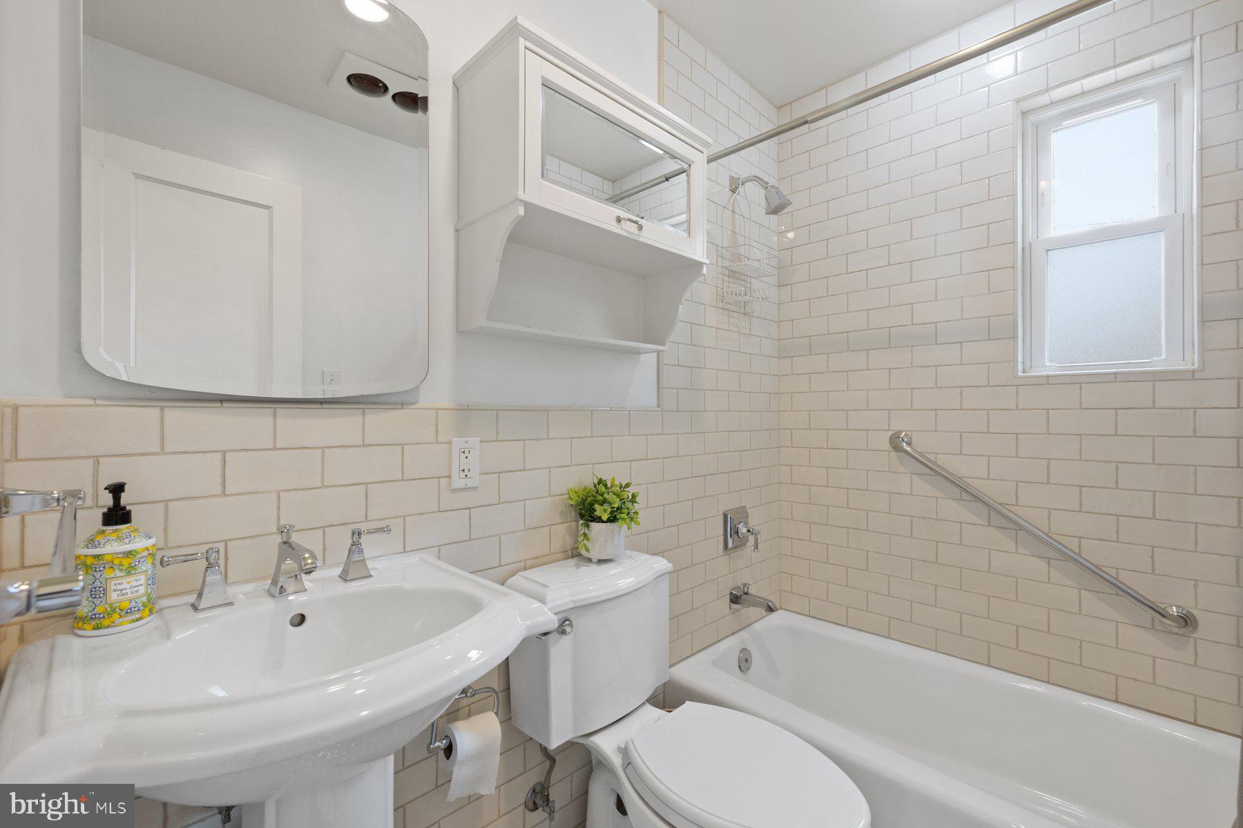 GARRETT PARK ESTATES - Residential