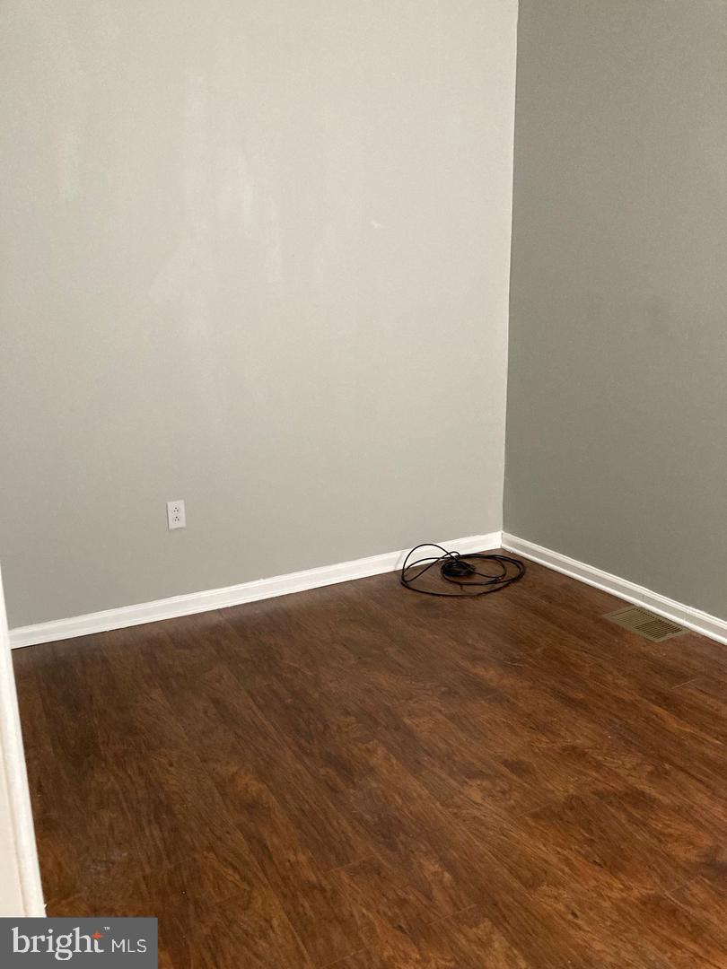 POINT BREEZE - Residential Lease