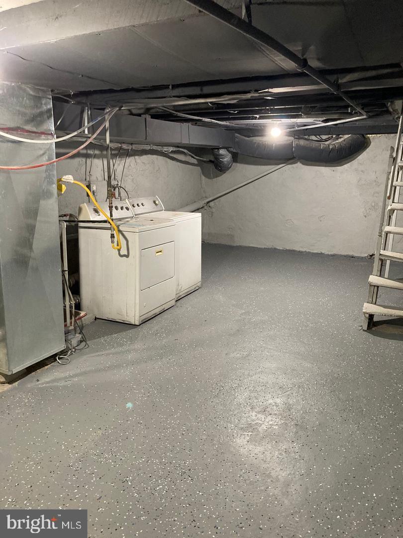 POINT BREEZE - Residential Lease