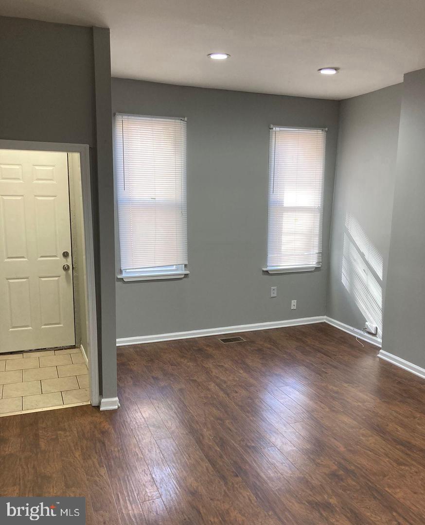 POINT BREEZE - Residential Lease