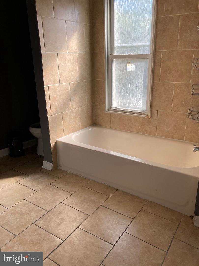 POINT BREEZE - Residential Lease