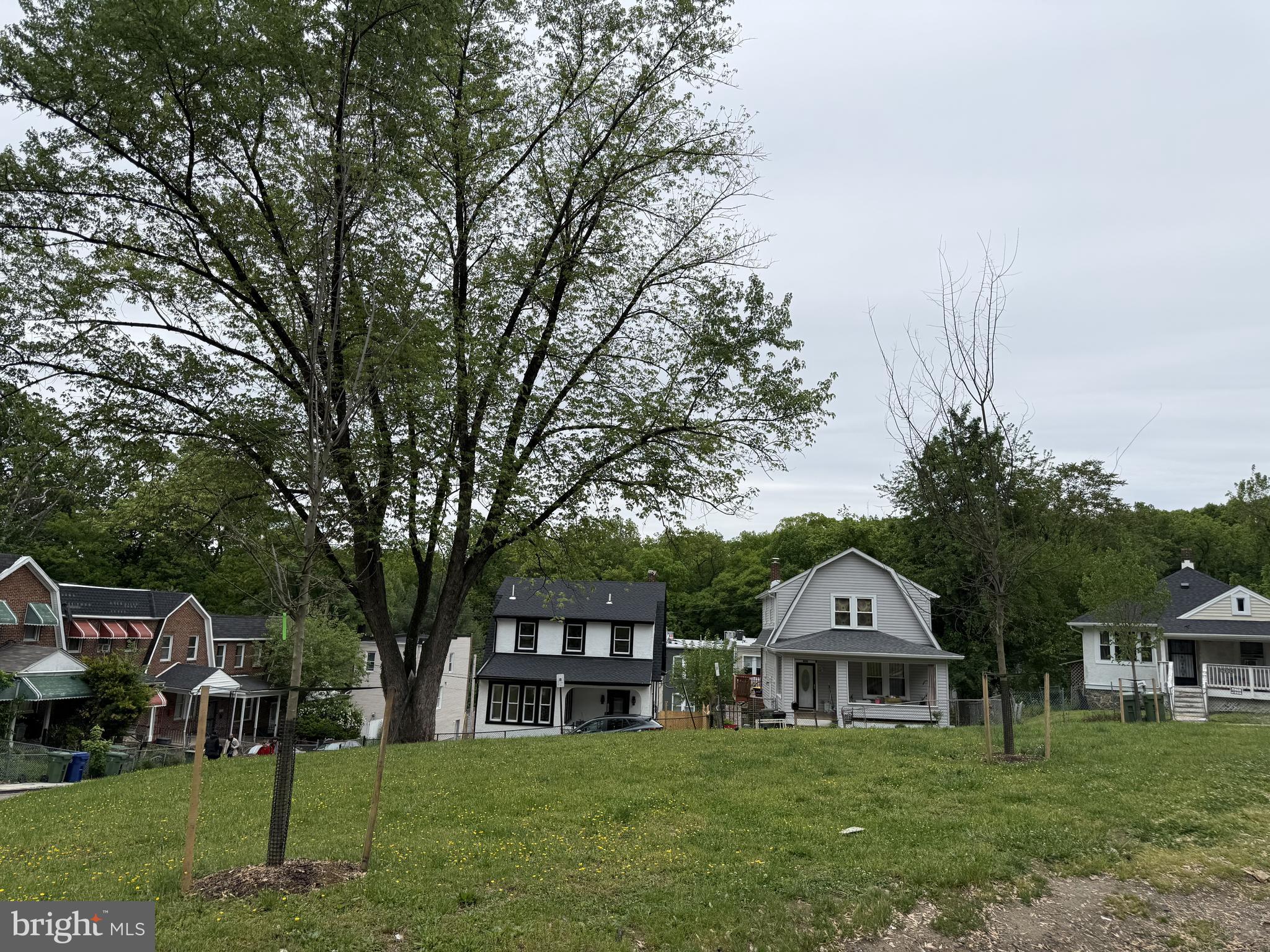 PARK CIRCLE - Residential