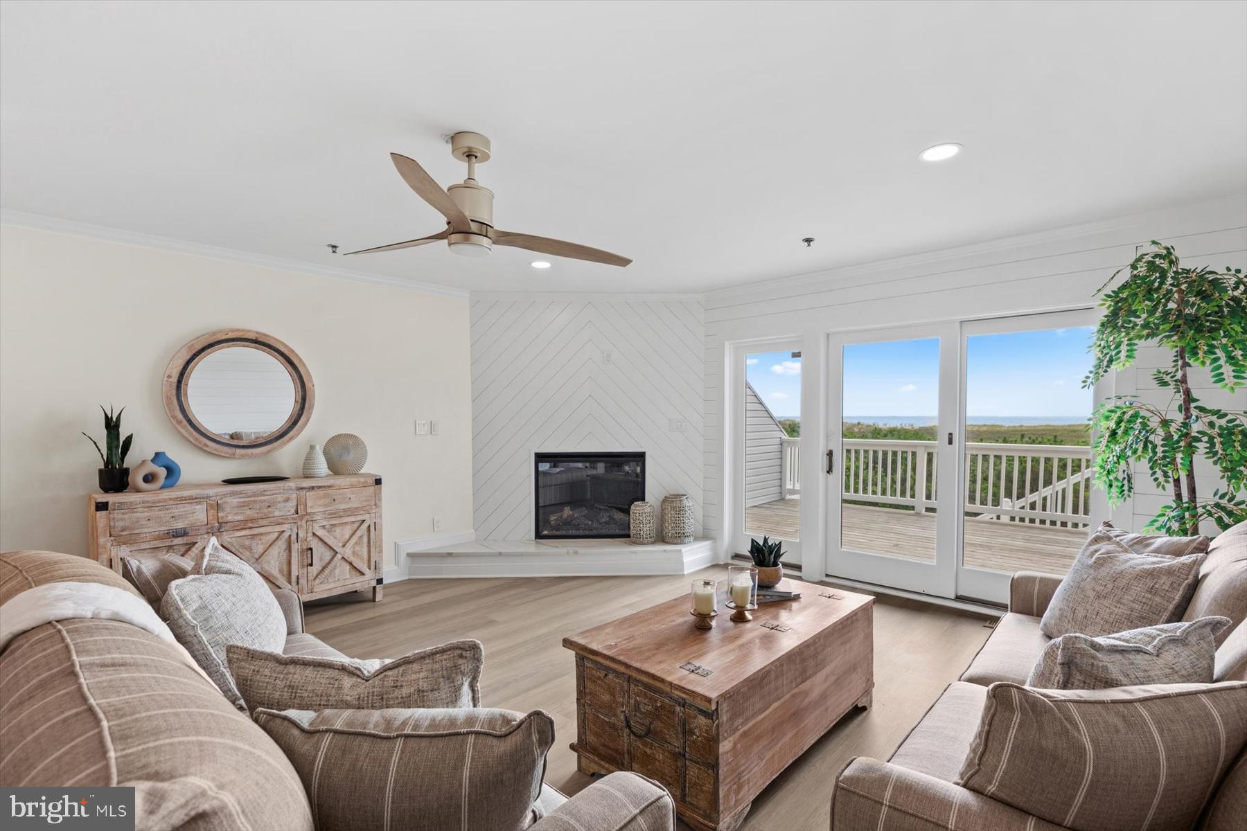 40105 QUEENS QUEST DRIVE 2