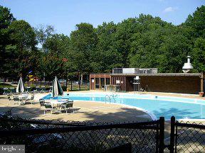 CHESTNUT GROVE - Residential Lease