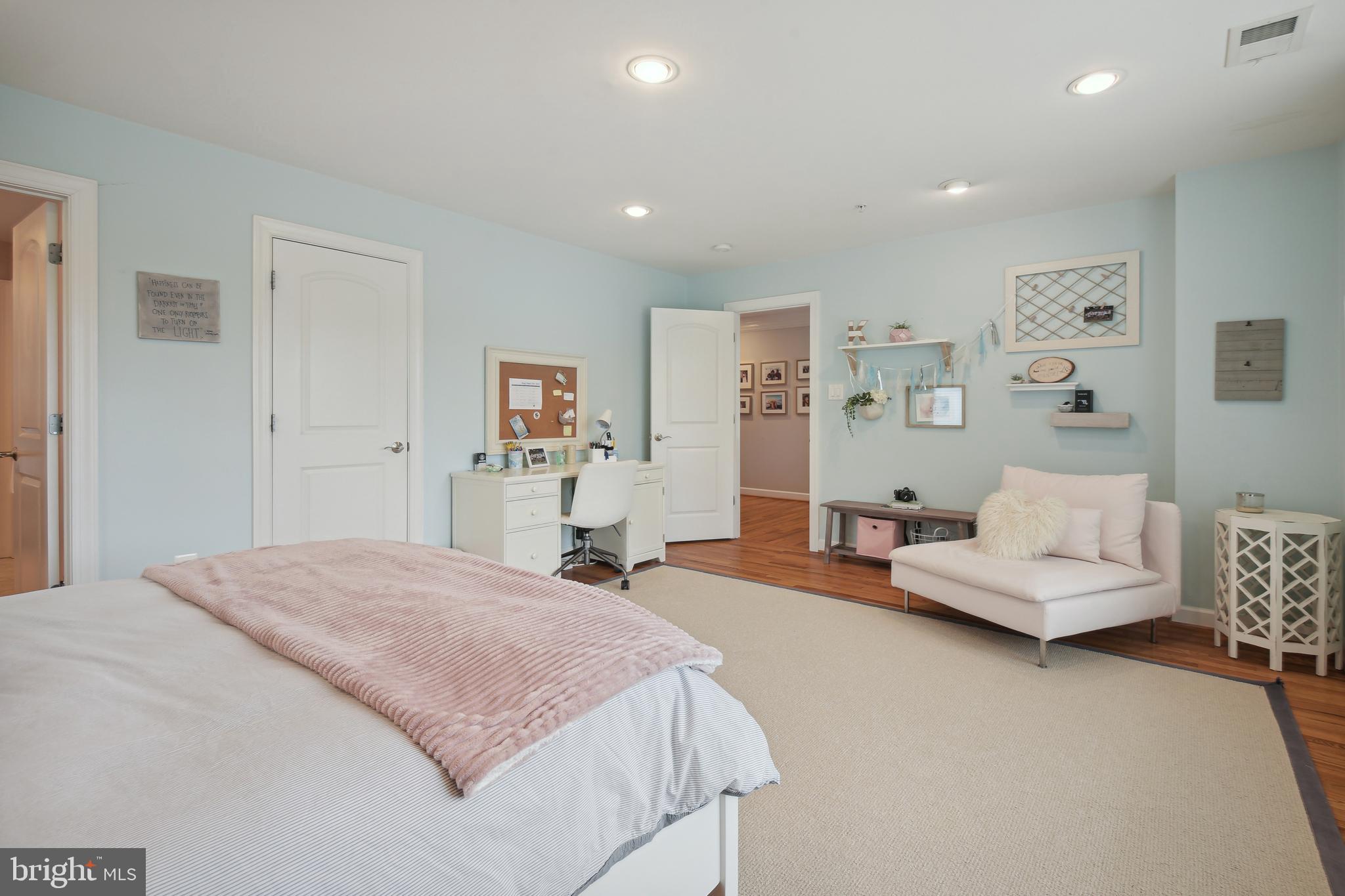 ALTA VISTA TERRACE - Residential