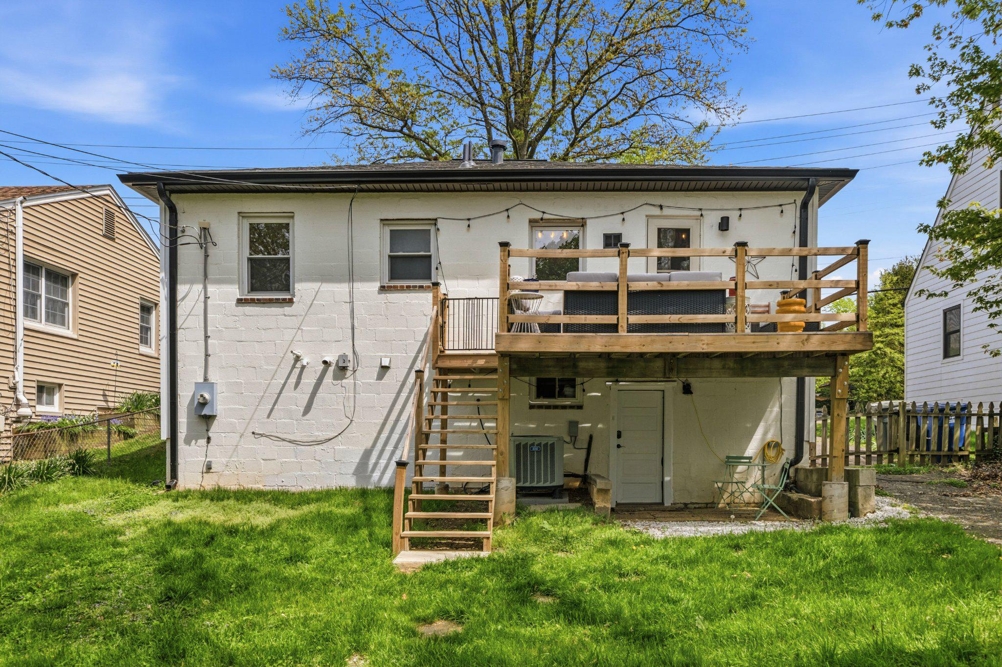 FALLS CHURCH PARK - Residential
