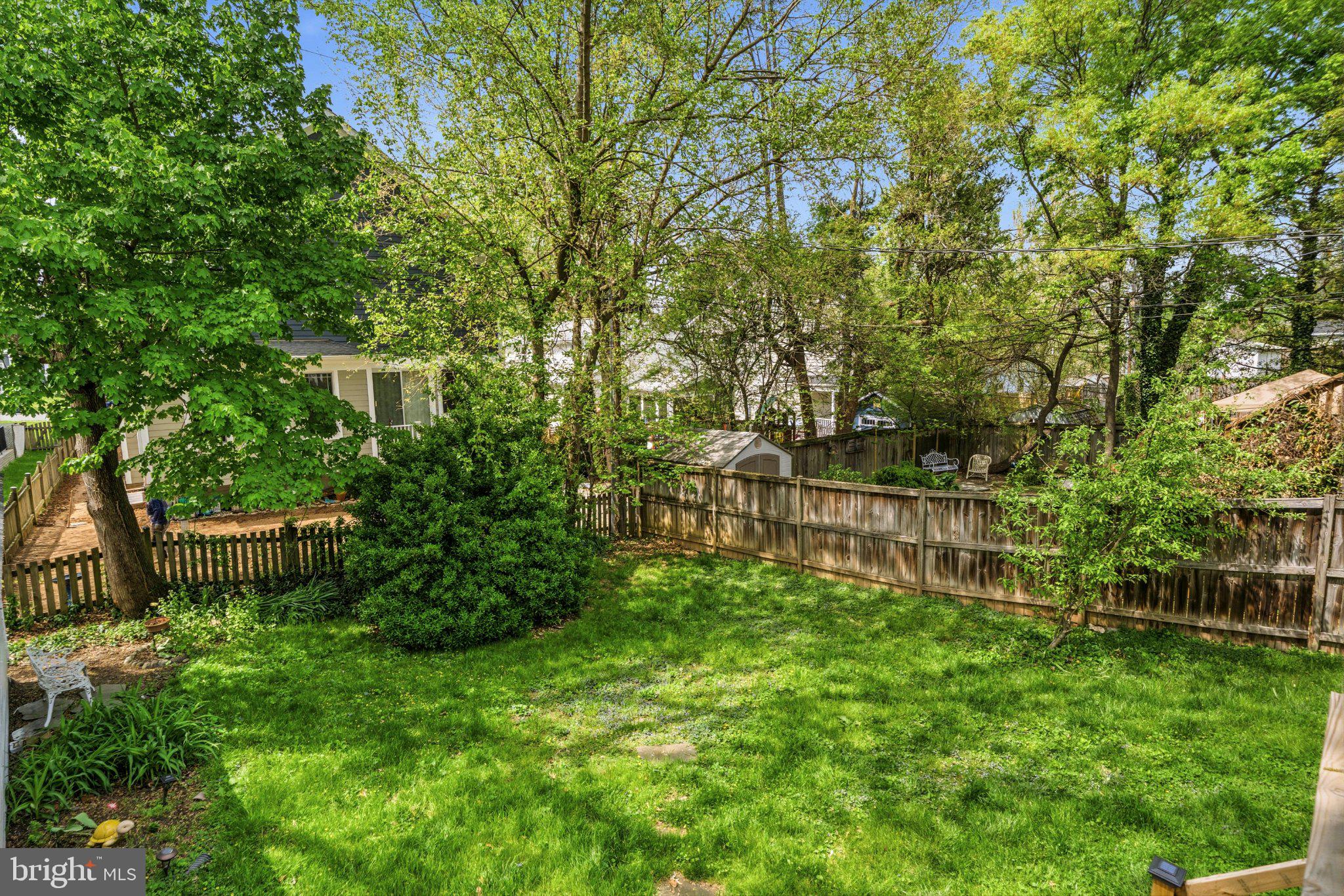 FALLS CHURCH PARK - Residential