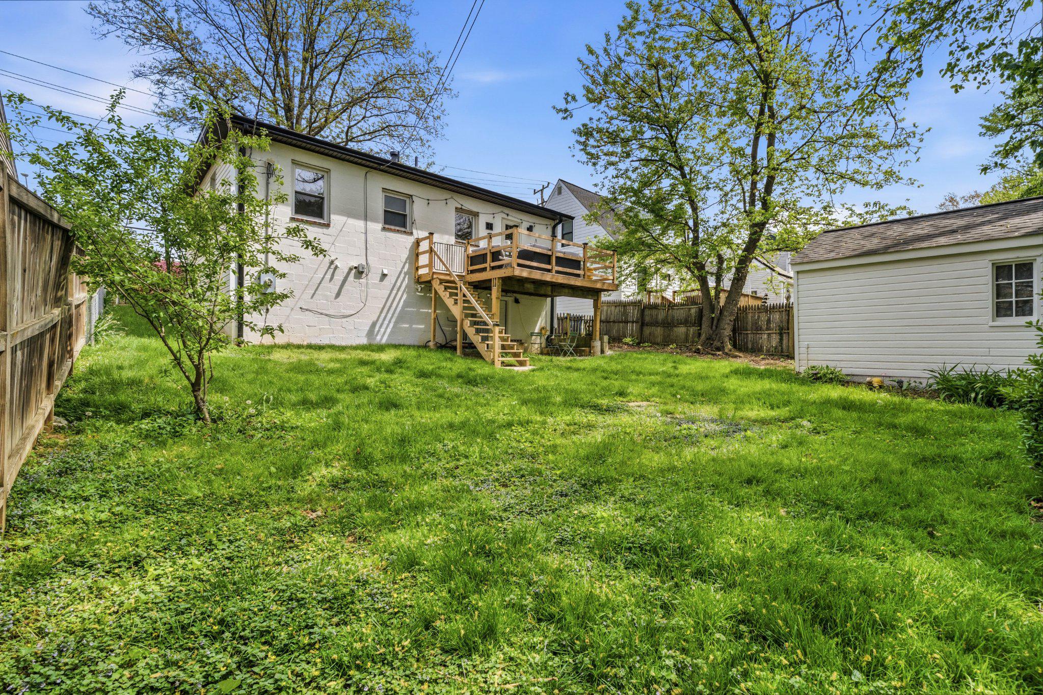 FALLS CHURCH PARK - Residential