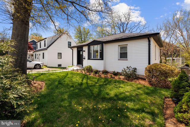 FALLS CHURCH PARK - Residential