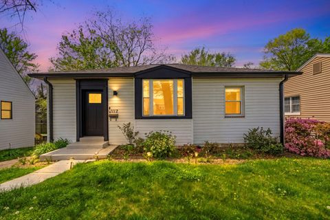 Photo of 1112 N Roosevelt Street N, ARLINGTON, VA 22205 (MLS # VAAR2071740)