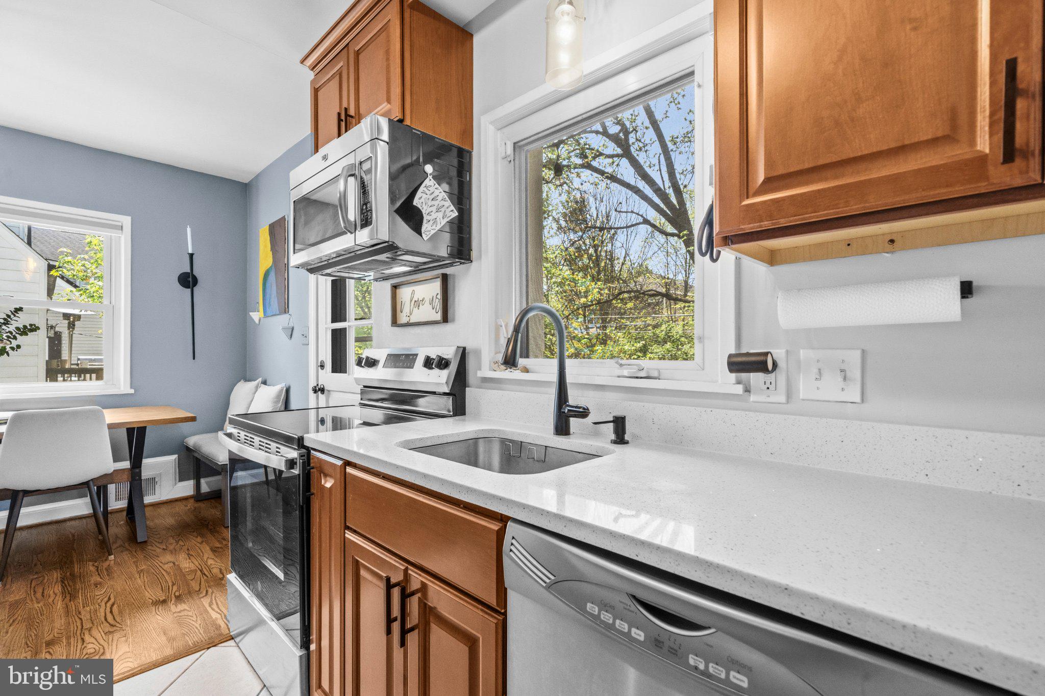 FALLS CHURCH PARK - Residential