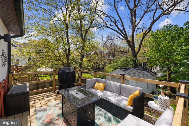 FALLS CHURCH PARK - Residential