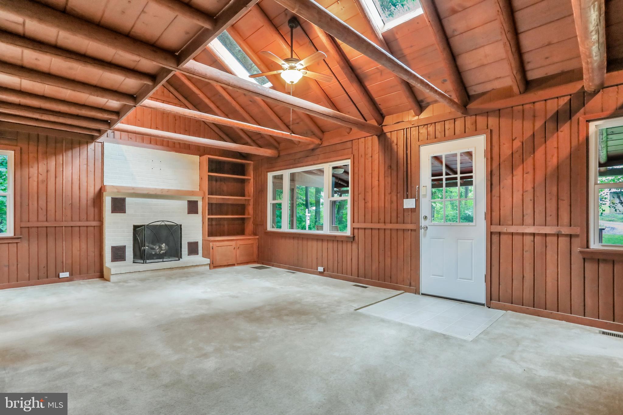 SHANNONDALE - Residential