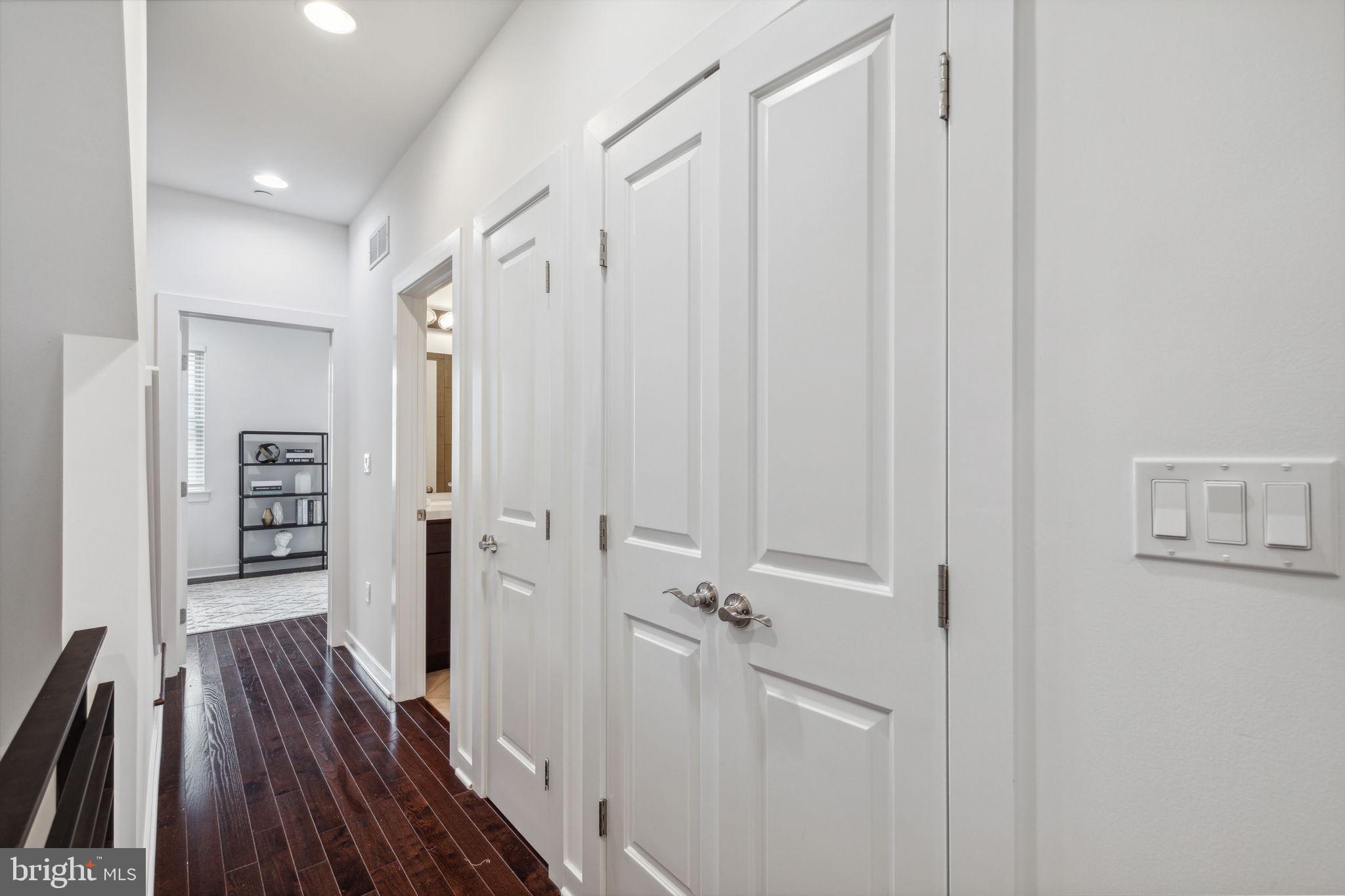 POINT BREEZE - Residential