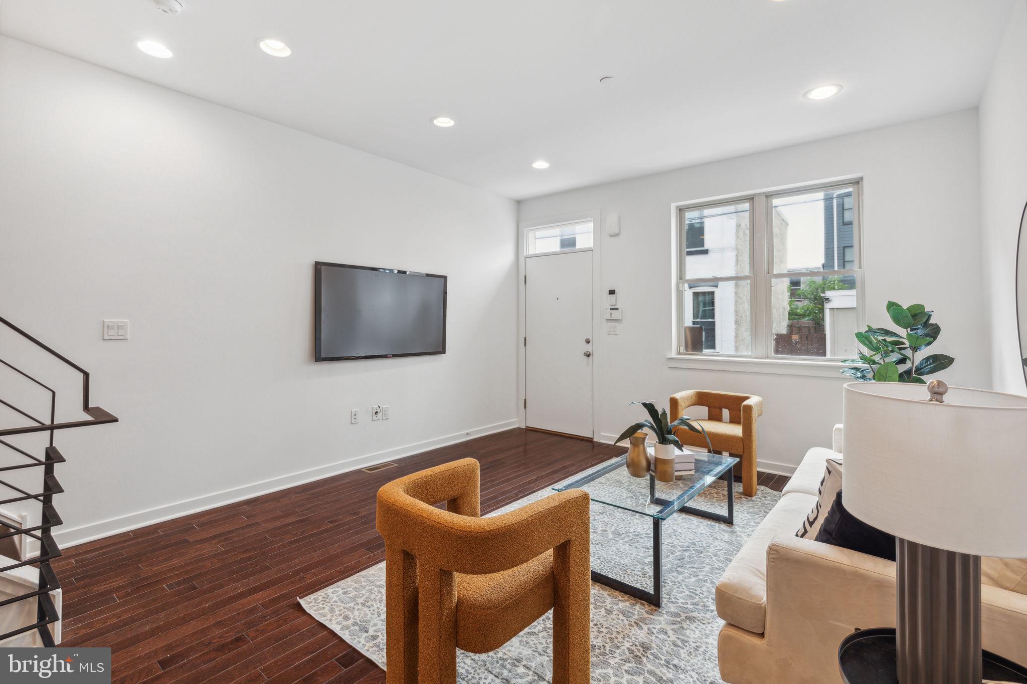 POINT BREEZE - Residential