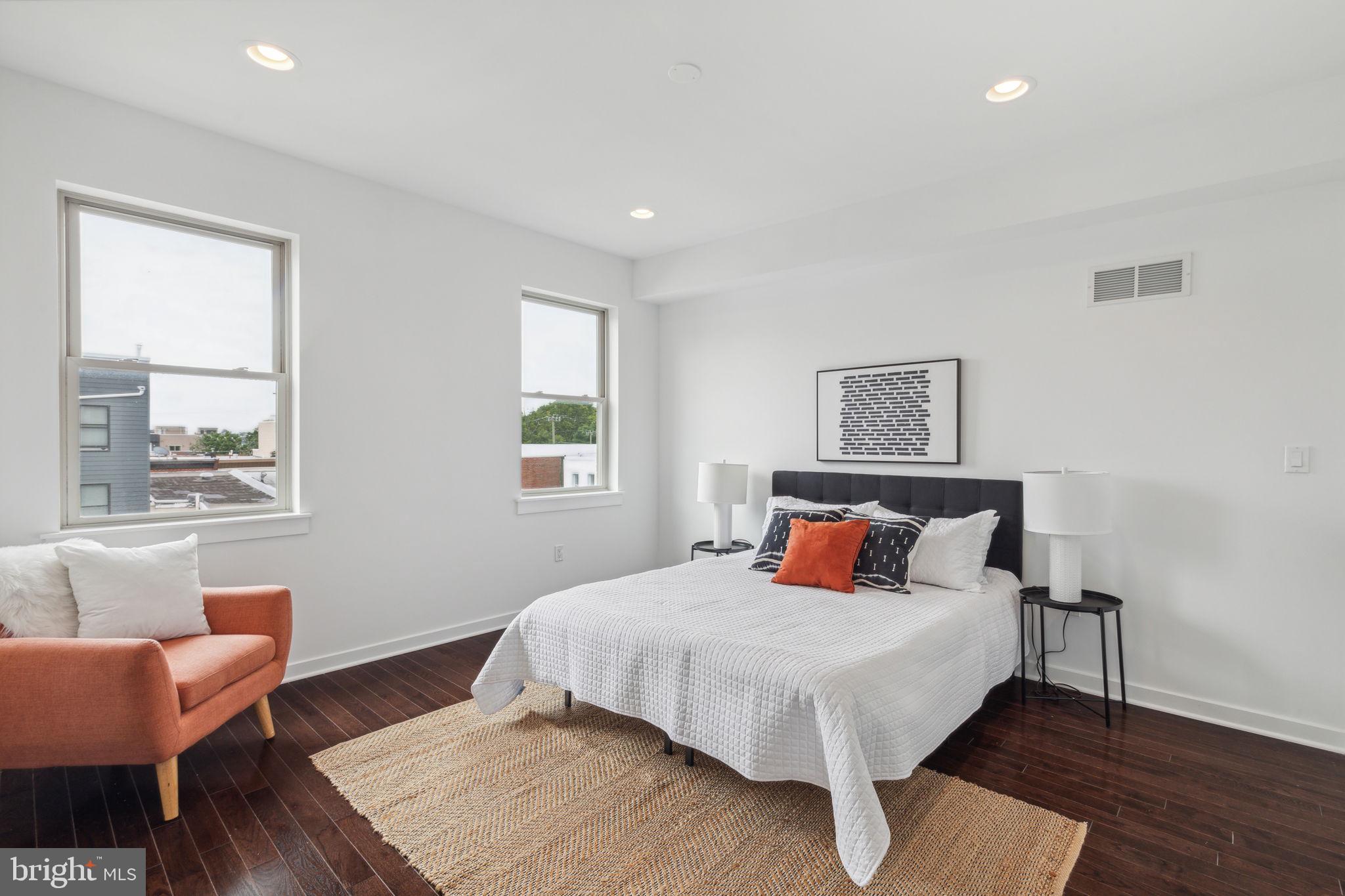 POINT BREEZE - Residential